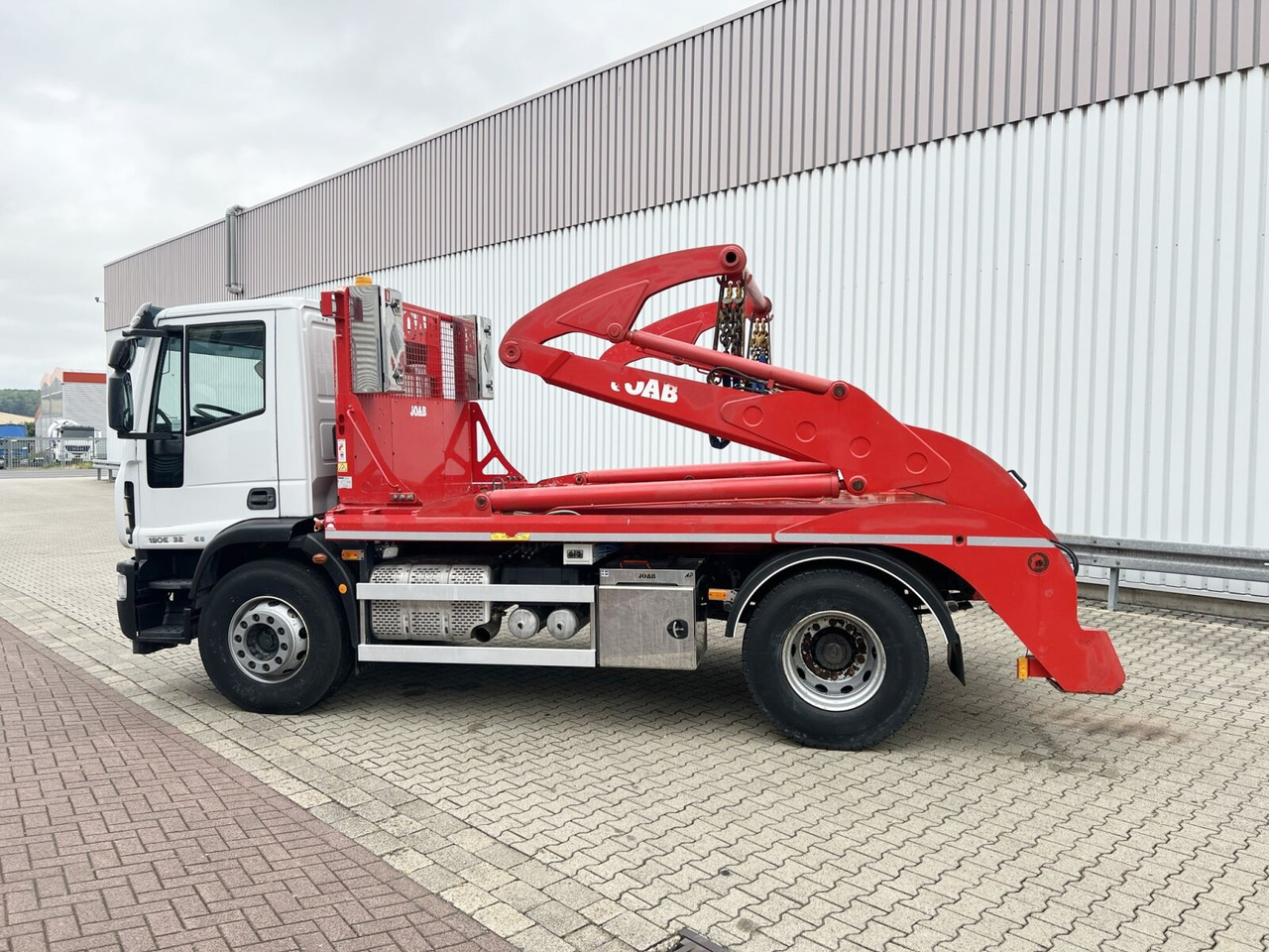 EuroCargo ML190EL32 4x2 EuroCargo ML190EL32 4x2, Funk - Utovarivač s proklizavajućim upravljanjem: slika EuroCargo ML190EL32 4x2 EuroCargo ML190EL32 4x2, Funk - Utovarivač s proklizavajućim upravljanjem EuroCargo ML190EL32 4x2 EuroCargo ML190EL32 4x2, Funk - Utovarivač s proklizavajućim upravljanjem: slika EuroCargo ML190EL32 4x2 EuroCargo ML190EL32 4x2, Funk - Utovarivač s proklizavajućim upravljanjem