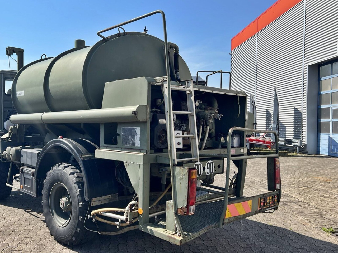 Kamion cisterna FF 95 E 18 WR 4x4 FF 95 E 18 WR 4x4, 6000l Wassertank: slika Kamion cisterna FF 95 E 18 WR 4x4 FF 95 E 18 WR 4x4, 6000l Wassertank