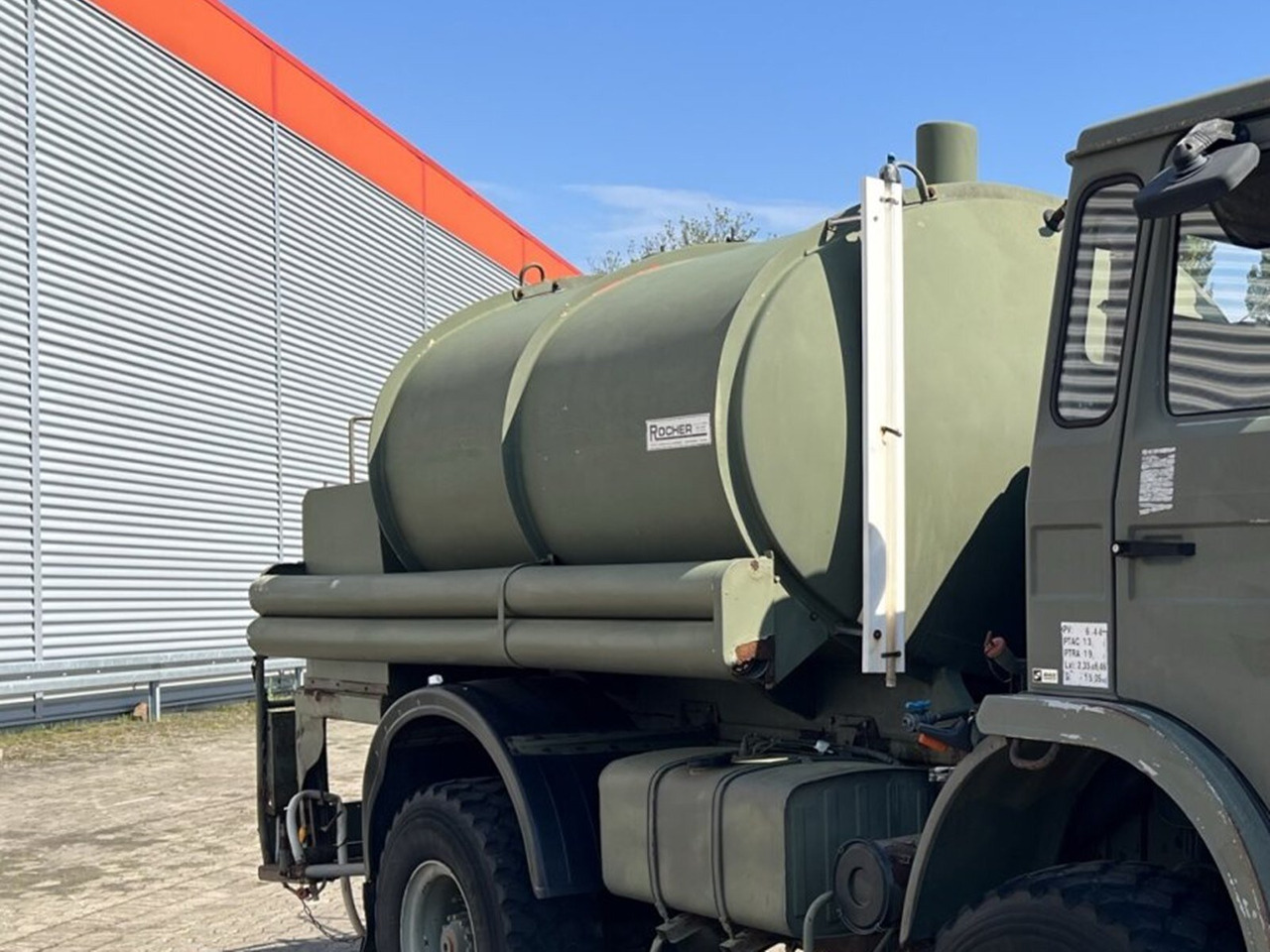 Kamion cisterna FF 95 E 18 WR 4x4 FF 95 E 18 WR 4x4, 6000l Wassertank: slika Kamion cisterna FF 95 E 18 WR 4x4 FF 95 E 18 WR 4x4, 6000l Wassertank