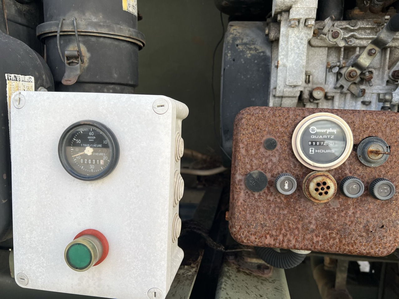 Kamion cisterna FF 95 E 18 WR 4x4 FF 95 E 18 WR 4x4, 6000l Wassertank: slika Kamion cisterna FF 95 E 18 WR 4x4 FF 95 E 18 WR 4x4, 6000l Wassertank