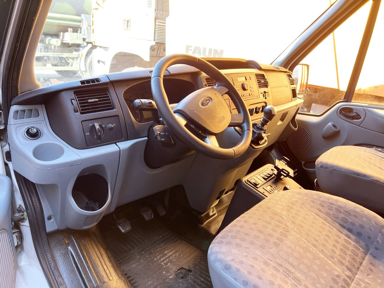 Ford Transit 2.2 TDCI 4x2 Transit 2.2 TDCI 4x2, Krankentransporter - Vozilo hitne pomoći: slika Ford Transit 2.2 TDCI 4x2 Transit 2.2 TDCI 4x2, Krankentransporter - Vozilo hitne pomoći Ford Transit 2.2 TDCI 4x2 Transit 2.2 TDCI 4x2, Krankentransporter - Vozilo hitne pomoći: slika Ford Transit 2.2 TDCI 4x2 Transit 2.2 TDCI 4x2, Krankentransporter - Vozilo hitne pomoći