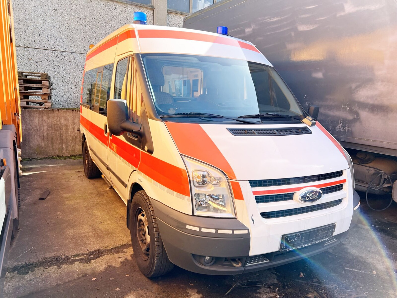 Ford Transit 2.2 TDCI 4x2 Transit 2.2 TDCI 4x2, Krankentransporter - Vozilo hitne pomoći: slika Ford Transit 2.2 TDCI 4x2 Transit 2.2 TDCI 4x2, Krankentransporter - Vozilo hitne pomoći Ford Transit 2.2 TDCI 4x2 Transit 2.2 TDCI 4x2, Krankentransporter - Vozilo hitne pomoći: slika Ford Transit 2.2 TDCI 4x2 Transit 2.2 TDCI 4x2, Krankentransporter - Vozilo hitne pomoći