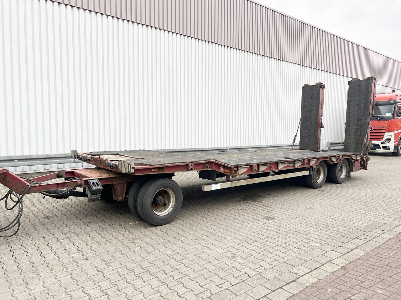 Goldhofer TU 3-24/80 TU 3-24/80, hydr. Rampen, Verbr. auf 3m - Prikolica s niskim utovarivačem: slika Goldhofer TU 3-24/80 TU 3-24/80, hydr. Rampen, Verbr. auf 3m - Prikolica s niskim utovarivačem Goldhofer TU 3-24/80 TU 3-24/80, hydr. Rampen, Verbr. auf 3m - Prikolica s niskim utovarivačem: slika Goldhofer TU 3-24/80 TU 3-24/80, hydr. Rampen, Verbr. auf 3m - Prikolica s niskim utovarivačem