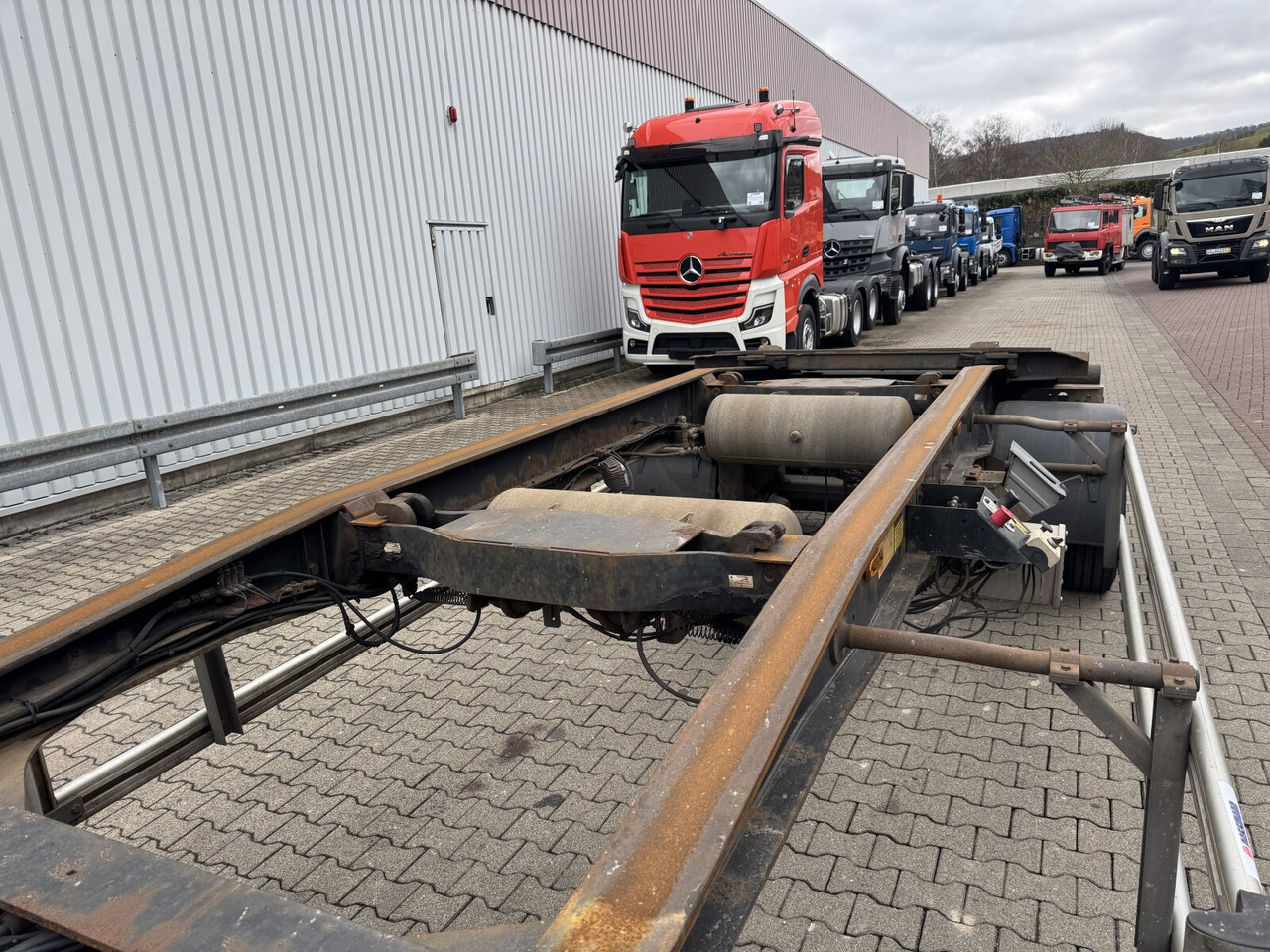 Abroll/ Samopodizač prikolica HSA 18.65 Schlittenabroller HSA 18.65 Schlittenabroller: slika Abroll/ Samopodizač prikolica HSA 18.65 Schlittenabroller HSA 18.65 Schlittenabroller