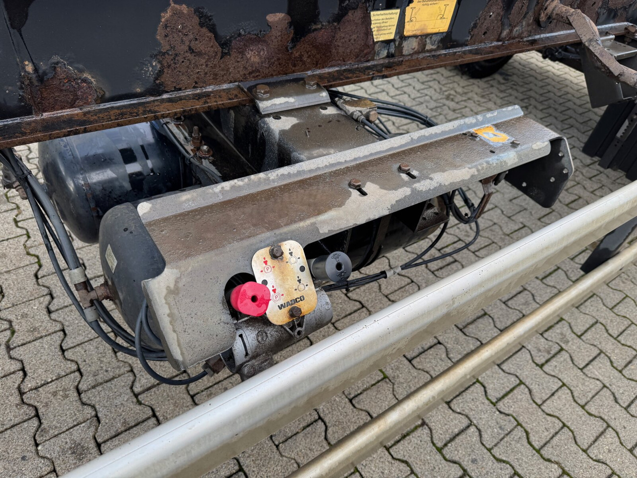 HSA 18.70 HSA 18.70 Schlittenabroller - Abroll/ Samopodizač prikolica: slika HSA 18.70 HSA 18.70 Schlittenabroller - Abroll/ Samopodizač prikolica HSA 18.70 HSA 18.70 Schlittenabroller - Abroll/ Samopodizač prikolica: slika HSA 18.70 HSA 18.70 Schlittenabroller - Abroll/ Samopodizač prikolica