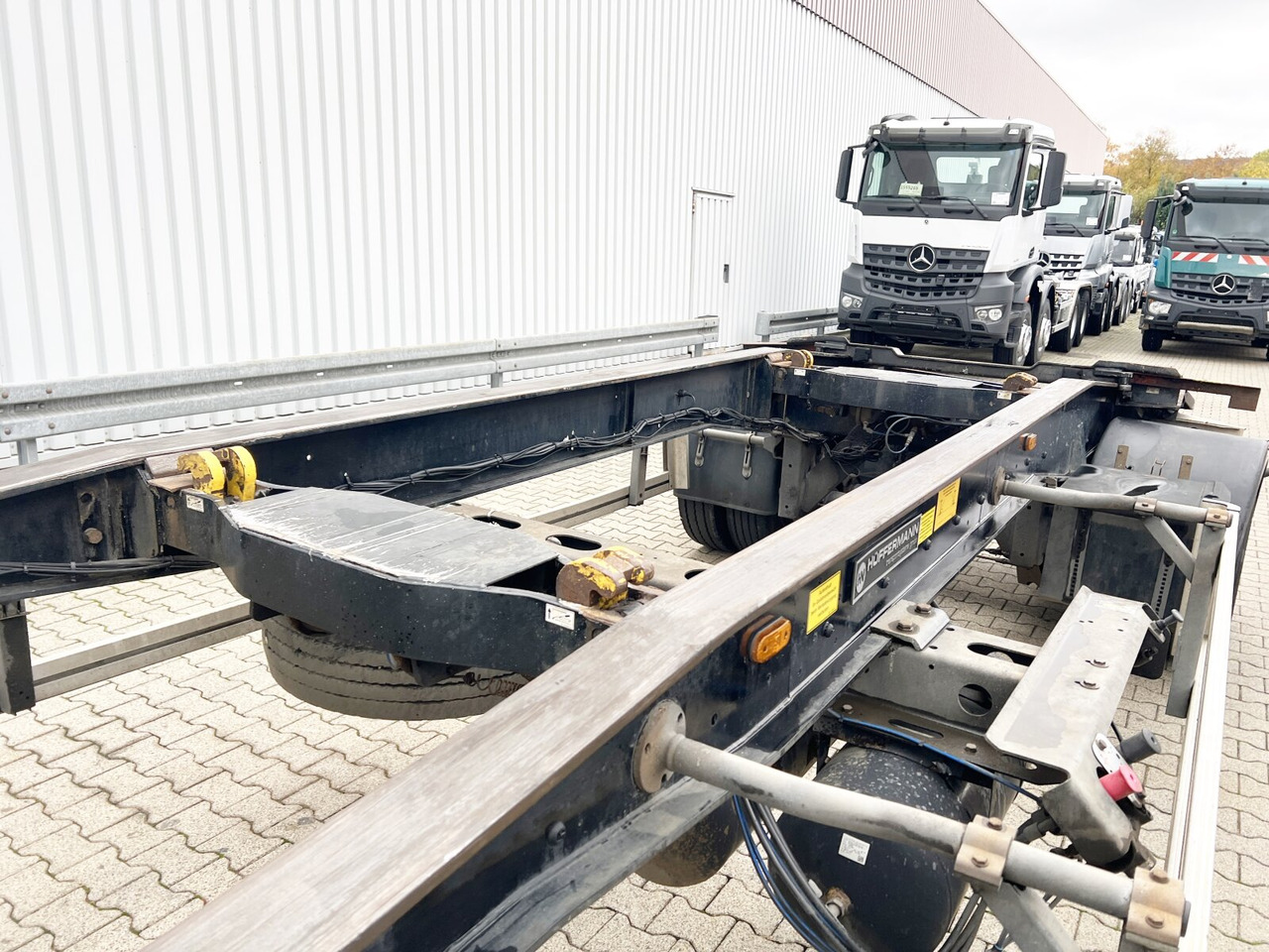 HSA 18.70 HSA 18.70 Schlittenabroller - Abroll/ Samopodizač prikolica: slika HSA 18.70 HSA 18.70 Schlittenabroller - Abroll/ Samopodizač prikolica HSA 18.70 HSA 18.70 Schlittenabroller - Abroll/ Samopodizač prikolica: slika HSA 18.70 HSA 18.70 Schlittenabroller - Abroll/ Samopodizač prikolica