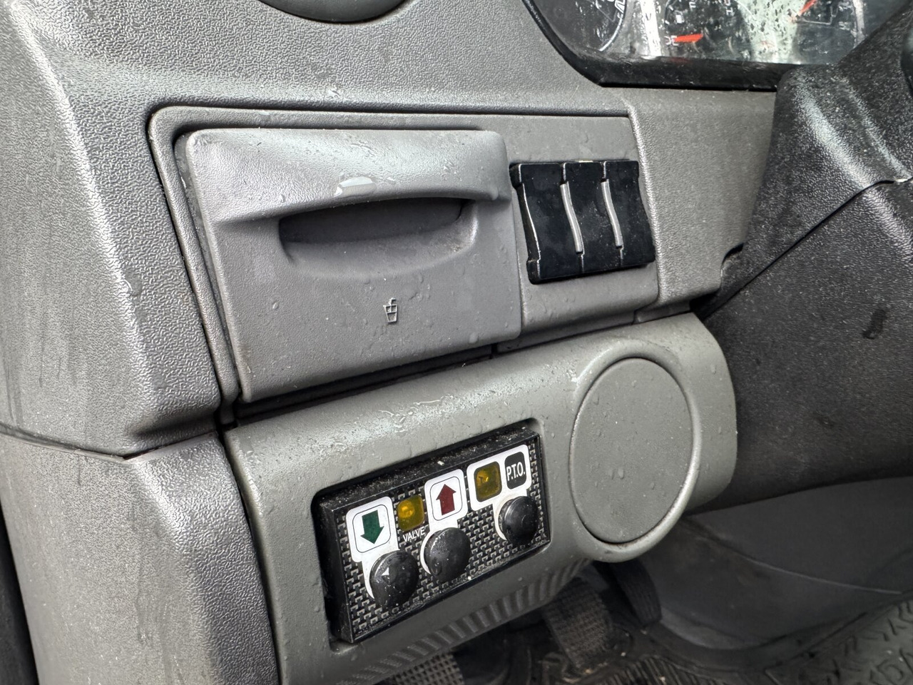 Iveco Daily 70C14D 4x2 Doka Daily 70C14D 4x2 Doka, EEV, City-Abroller - Kamion s kukastom dizalicom: slika Iveco Daily 70C14D 4x2 Doka Daily 70C14D 4x2 Doka, EEV, City-Abroller - Kamion s kukastom dizalicom Iveco Daily 70C14D 4x2 Doka Daily 70C14D 4x2 Doka, EEV, City-Abroller - Kamion s kukastom dizalicom: slika Iveco Daily 70C14D 4x2 Doka Daily 70C14D 4x2 Doka, EEV, City-Abroller - Kamion s kukastom dizalicom
