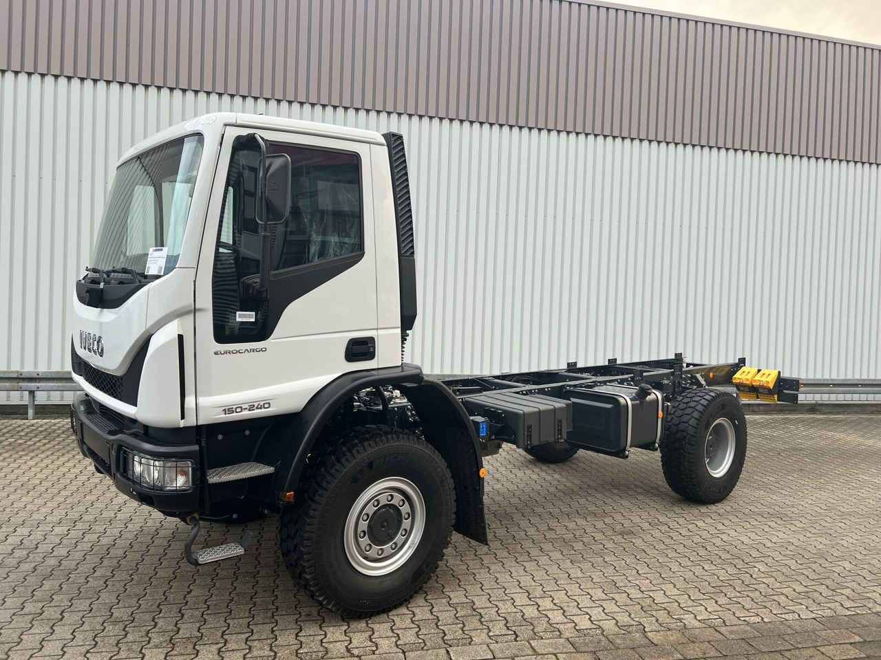 Novi Kamion-šasija Iveco EuroCargo ML150E24 WS 4x4 EuroCargo ML150E24 WS 4x4, Euro3, mehrfach Vorhanden!: slika Novi Kamion-šasija Iveco EuroCargo ML150E24 WS 4x4 EuroCargo ML150E24 WS 4x4, Euro3, mehrfach Vorhanden!