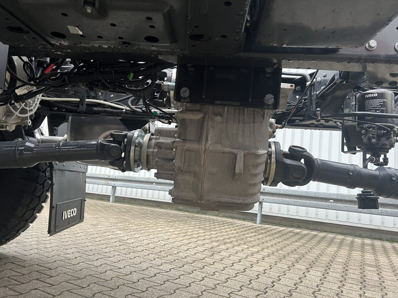 Iveco EuroCargo ML150E24 WS 4x4 EuroCargo ML150E24 WS 4x4, Euro3, mehrfach Vorhanden! - Kamion-šasija: slika Iveco EuroCargo ML150E24 WS 4x4 EuroCargo ML150E24 WS 4x4, Euro3, mehrfach Vorhanden! - Kamion-šasija Iveco EuroCargo ML150E24 WS 4x4 EuroCargo ML150E24 WS 4x4, Euro3, mehrfach Vorhanden! - Kamion-šasija: slika Iveco EuroCargo ML150E24 WS 4x4 EuroCargo ML150E24 WS 4x4, Euro3, mehrfach Vorhanden! - Kamion-šasija