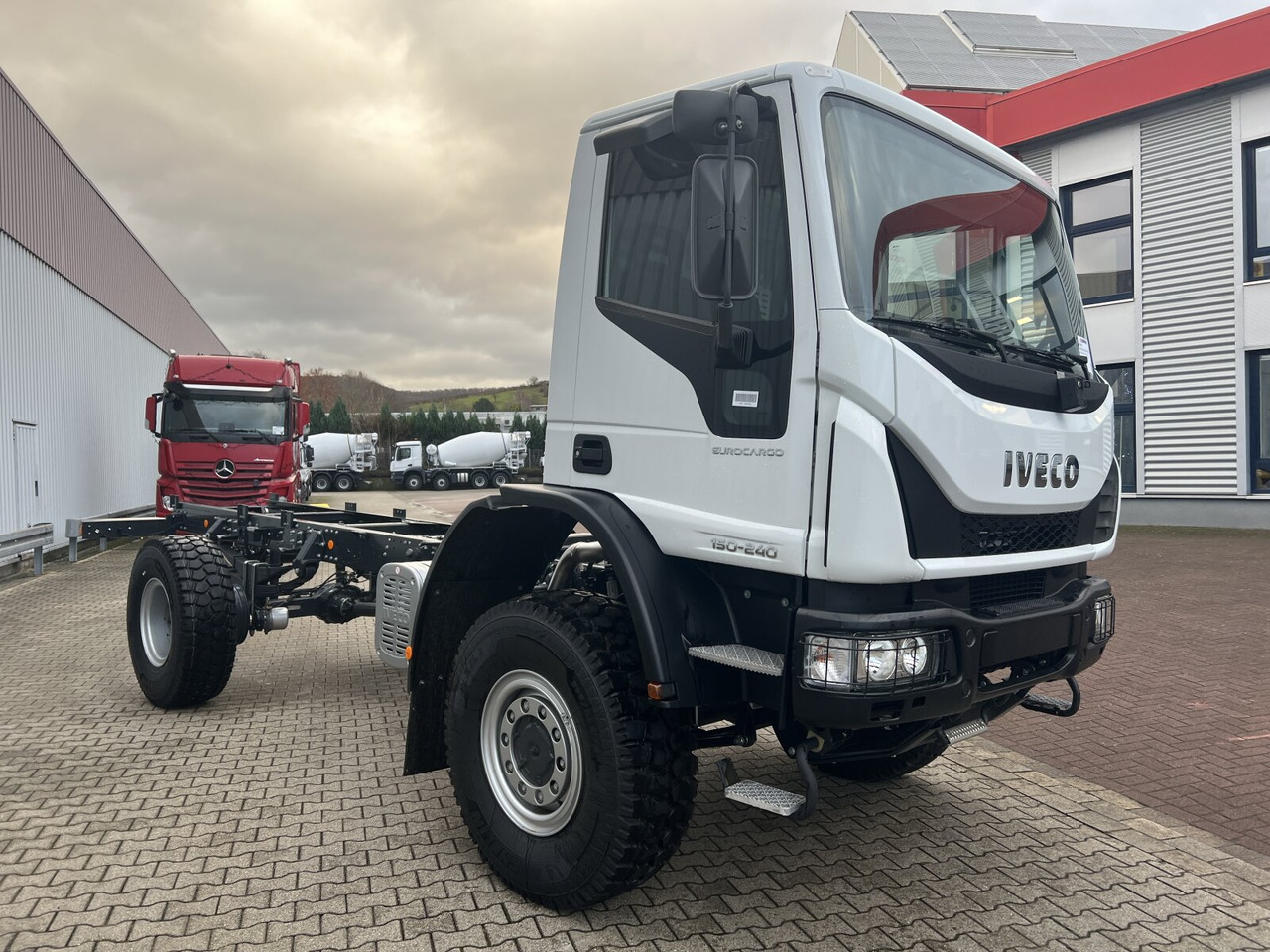 Novi Kamion-šasija Iveco EuroCargo ML150E24 WS 4x4 EuroCargo ML150E24 WS 4x4, Euro3, mehrfach Vorhanden!: slika Novi Kamion-šasija Iveco EuroCargo ML150E24 WS 4x4 EuroCargo ML150E24 WS 4x4, Euro3, mehrfach Vorhanden!