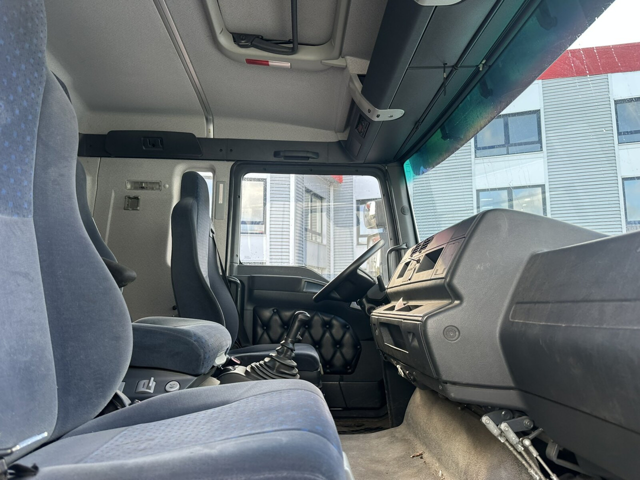 MAN TGA 18.350 4x2 LL TGA 18.350 4x2 LL, Fahrschulausstattung - Kamion: slika MAN TGA 18.350 4x2 LL TGA 18.350 4x2 LL, Fahrschulausstattung - Kamion MAN TGA 18.350 4x2 LL TGA 18.350 4x2 LL, Fahrschulausstattung - Kamion: slika MAN TGA 18.350 4x2 LL TGA 18.350 4x2 LL, Fahrschulausstattung - Kamion