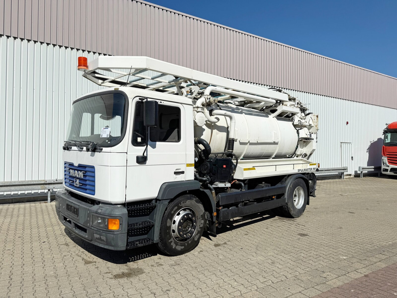 MAN TGM 18.284 4x2 BL TGM 18.284 4x2 BL, Assmann Saug- und Spülwagen 9m³ - Kamion: slika MAN TGM 18.284 4x2 BL TGM 18.284 4x2 BL, Assmann Saug- und Spülwagen 9m³ - Kamion MAN TGM 18.284 4x2 BL TGM 18.284 4x2 BL, Assmann Saug- und Spülwagen 9m³ - Kamion: slika MAN TGM 18.284 4x2 BL TGM 18.284 4x2 BL, Assmann Saug- und Spülwagen 9m³ - Kamion
