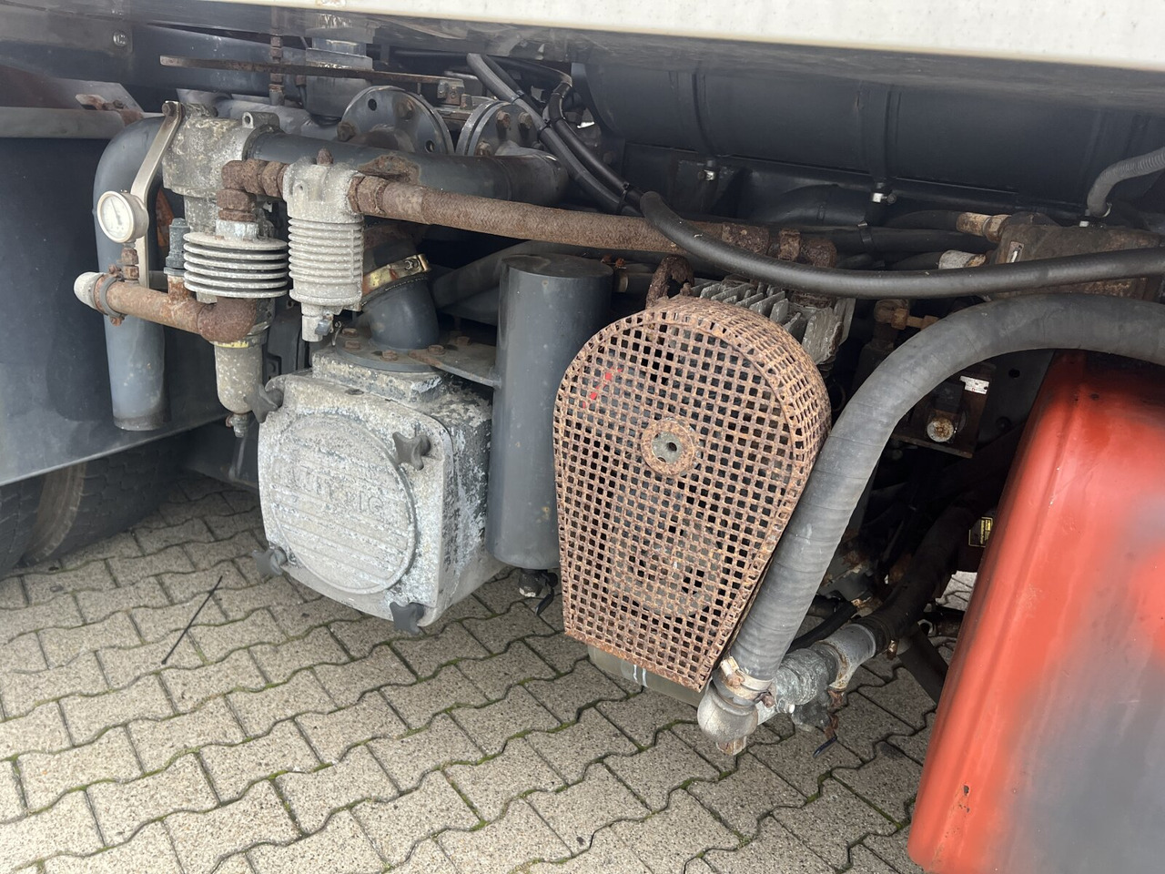 Mercedes-Benz Actros 2541 L 6x2 Actros 2541 L 6x2, Lenkachse, Küller Saug- und Spülwagen ca. 14m³ - Kamion: slika Mercedes-Benz Actros 2541 L 6x2 Actros 2541 L 6x2, Lenkachse, Küller Saug- und Spülwagen ca. 14m³ - Kamion Mercedes-Benz Actros 2541 L 6x2 Actros 2541 L 6x2, Lenkachse, Küller Saug- und Spülwagen ca. 14m³ - Kamion: slika Mercedes-Benz Actros 2541 L 6x2 Actros 2541 L 6x2, Lenkachse, Küller Saug- und Spülwagen ca. 14m³ - Kamion
