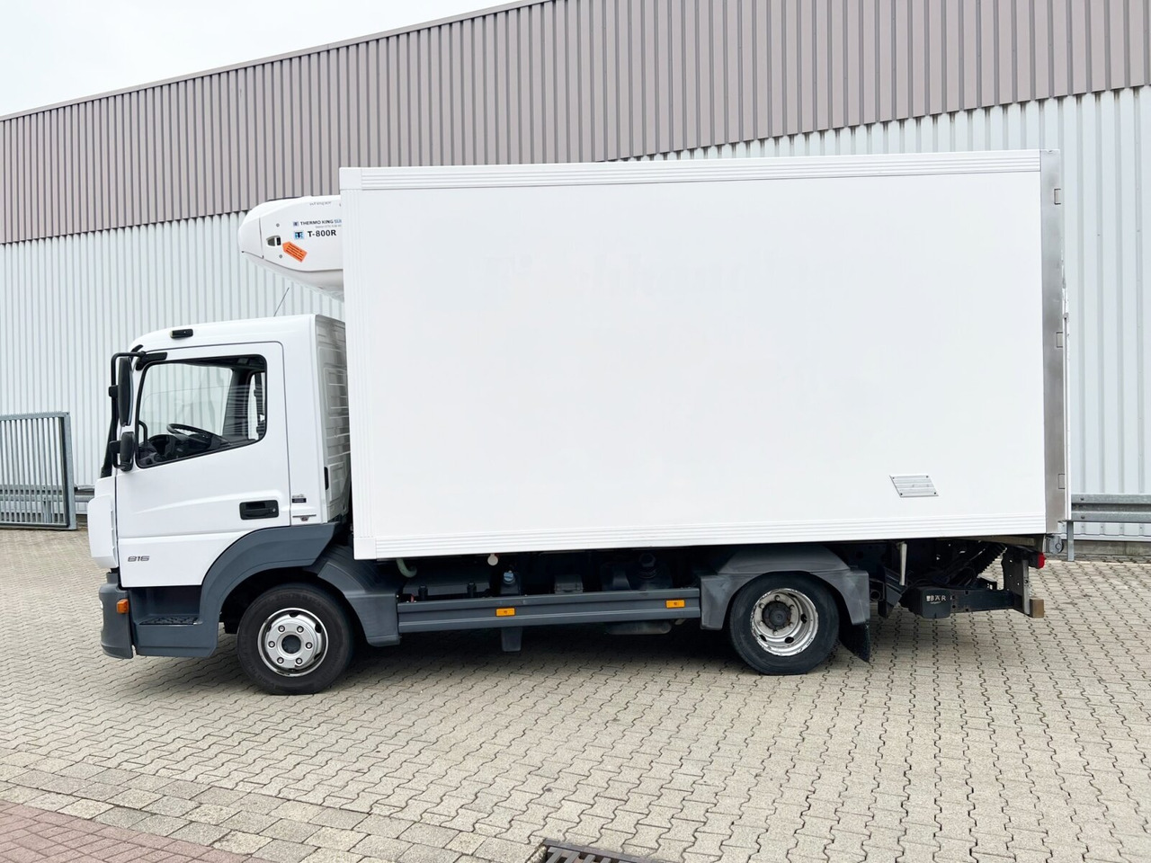 Mercedes-Benz Atego 816 L 4x2 Atego 816 L 4x2, Kühlkoffer, ThermoKing, LBW BÄR - Kamion: slika Mercedes-Benz Atego 816 L 4x2 Atego 816 L 4x2, Kühlkoffer, ThermoKing, LBW BÄR - Kamion Mercedes-Benz Atego 816 L 4x2 Atego 816 L 4x2, Kühlkoffer, ThermoKing, LBW BÄR - Kamion: slika Mercedes-Benz Atego 816 L 4x2 Atego 816 L 4x2, Kühlkoffer, ThermoKing, LBW BÄR - Kamion