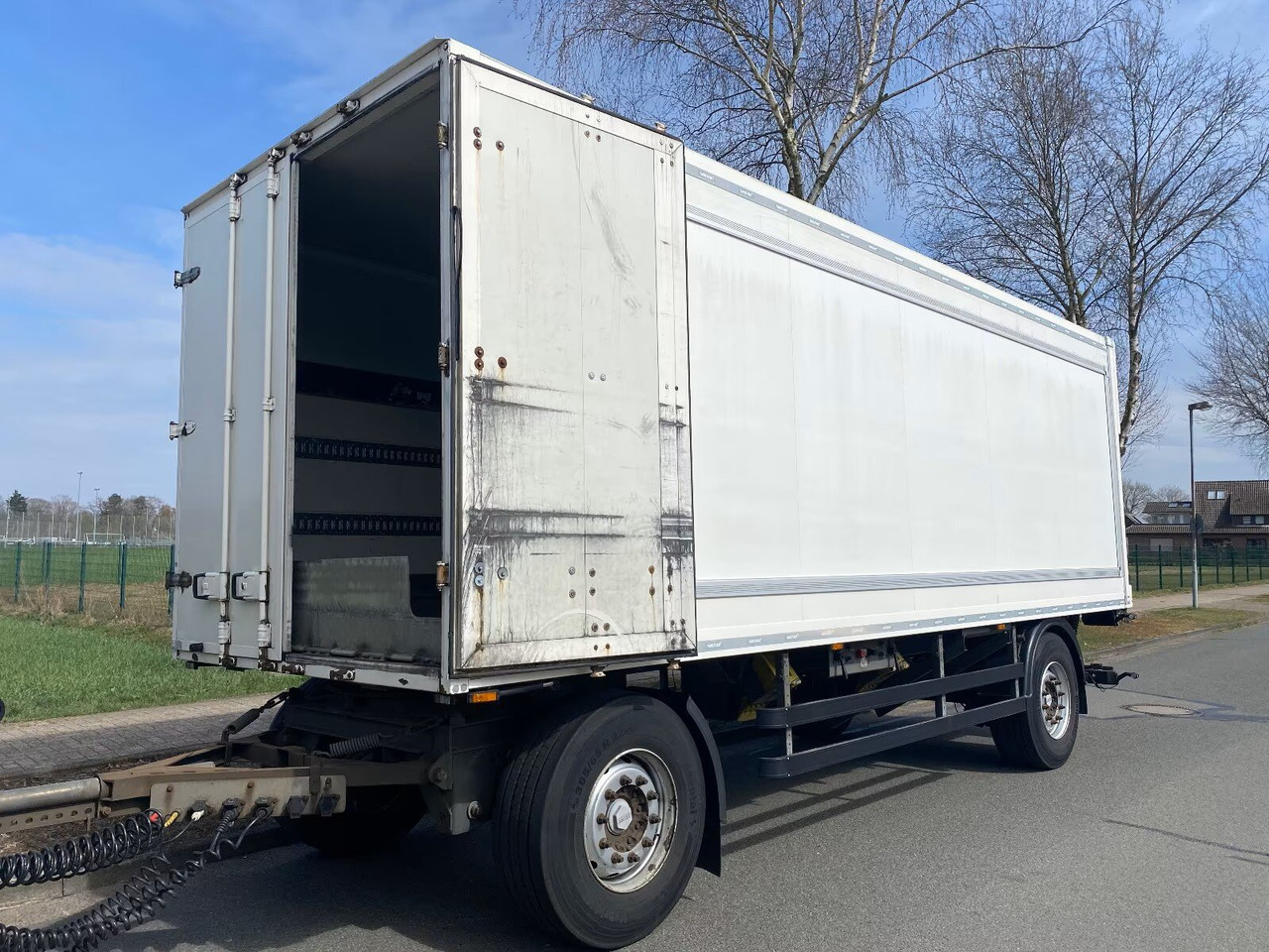 Kofferanhänger mit LBW Kofferanhänger mit LBW, Durchladesystem - Prikolica sa zatvorenim sandukom: slika Kofferanhänger mit LBW Kofferanhänger mit LBW, Durchladesystem - Prikolica sa zatvorenim sandukom Kofferanhänger mit LBW Kofferanhänger mit LBW, Durchladesystem - Prikolica sa zatvorenim sandukom: slika Kofferanhänger mit LBW Kofferanhänger mit LBW, Durchladesystem - Prikolica sa zatvorenim sandukom