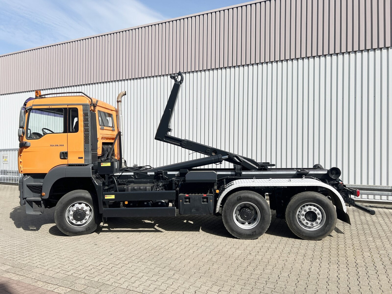 Kamion s kukastom dizalicom MAN TGA 28.350 6X4-4 BL TGA 28.350 6X4-4 BL, Lift-/Lenkachse, Meiller: slika Kamion s kukastom dizalicom MAN TGA 28.350 6X4-4 BL TGA 28.350 6X4-4 BL, Lift-/Lenkachse, Meiller