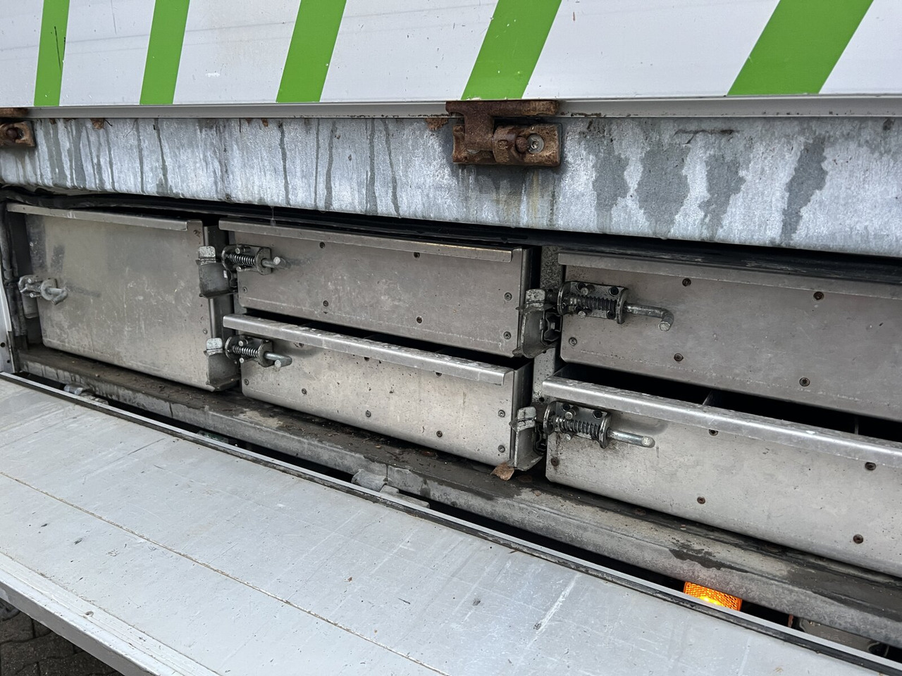 Kamion s otvorenim sandukom MAN TGM 13/15.290 4X4 BL TGM 13/15.290 4X4 BL, Seilwinde: slika Kamion s otvorenim sandukom MAN TGM 13/15.290 4X4 BL TGM 13/15.290 4X4 BL, Seilwinde