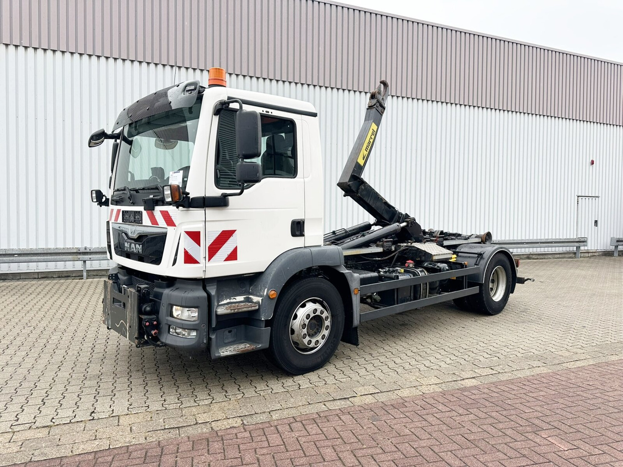 MAN TGM 18.290 4x2 BL TGM 18.290 4x2 BL, Winterdienstausstattung - Kamion s kukastom dizalicom: slika MAN TGM 18.290 4x2 BL TGM 18.290 4x2 BL, Winterdienstausstattung - Kamion s kukastom dizalicom MAN TGM 18.290 4x2 BL TGM 18.290 4x2 BL, Winterdienstausstattung - Kamion s kukastom dizalicom: slika MAN TGM 18.290 4x2 BL TGM 18.290 4x2 BL, Winterdienstausstattung - Kamion s kukastom dizalicom