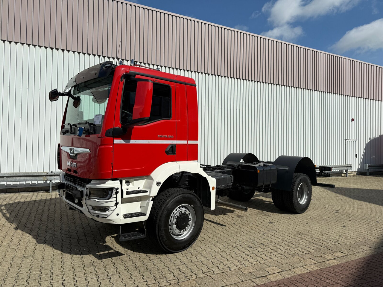MAN TGM 18.320 4x4 BB CH TGM 18.320 4x4 BB CH - Kamion-šasija: slika MAN TGM 18.320 4x4 BB CH TGM 18.320 4x4 BB CH - Kamion-šasija MAN TGM 18.320 4x4 BB CH TGM 18.320 4x4 BB CH - Kamion-šasija: slika MAN TGM 18.320 4x4 BB CH TGM 18.320 4x4 BB CH - Kamion-šasija