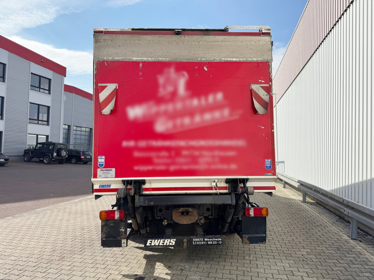 Zakup MAN TGM 26.340 6x2-4 LL TGM 26.340 6x2-4 LL, Getränkekoffer, Lenk-/Liftachse, LBW MBB, 2x AHK MAN TGM 26.340 6x2-4 LL TGM 26.340 6x2-4 LL, Getränkekoffer, Lenk-/Liftachse, LBW MBB, 2x AHK: slika Zakup MAN TGM 26.340 6x2-4 LL TGM 26.340 6x2-4 LL, Getränkekoffer, Lenk-/Liftachse, LBW MBB, 2x AHK MAN TGM 26.340 6x2-4 LL TGM 26.340 6x2-4 LL, Getränkekoffer, Lenk-/Liftachse, LBW MBB, 2x AHK
