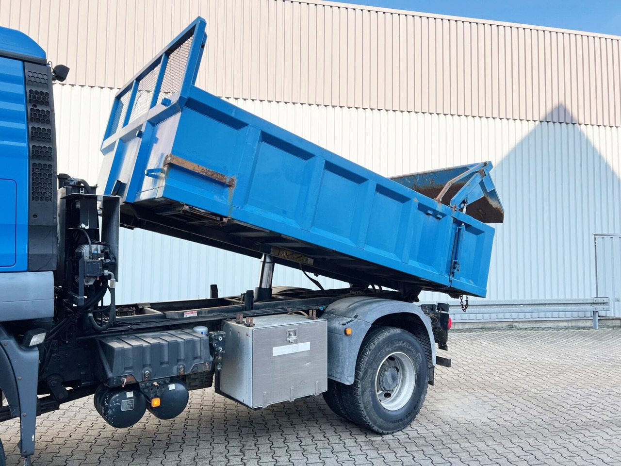 MAN TGS 18.360 4X4 BL TGS 18.360 4X4 BL, Hinterkipper, hydr. Heckklappe, Winterdienstausstattung - Kiper: slika MAN TGS 18.360 4X4 BL TGS 18.360 4X4 BL, Hinterkipper, hydr. Heckklappe, Winterdienstausstattung - Kiper MAN TGS 18.360 4X4 BL TGS 18.360 4X4 BL, Hinterkipper, hydr. Heckklappe, Winterdienstausstattung - Kiper: slika MAN TGS 18.360 4X4 BL TGS 18.360 4X4 BL, Hinterkipper, hydr. Heckklappe, Winterdienstausstattung - Kiper