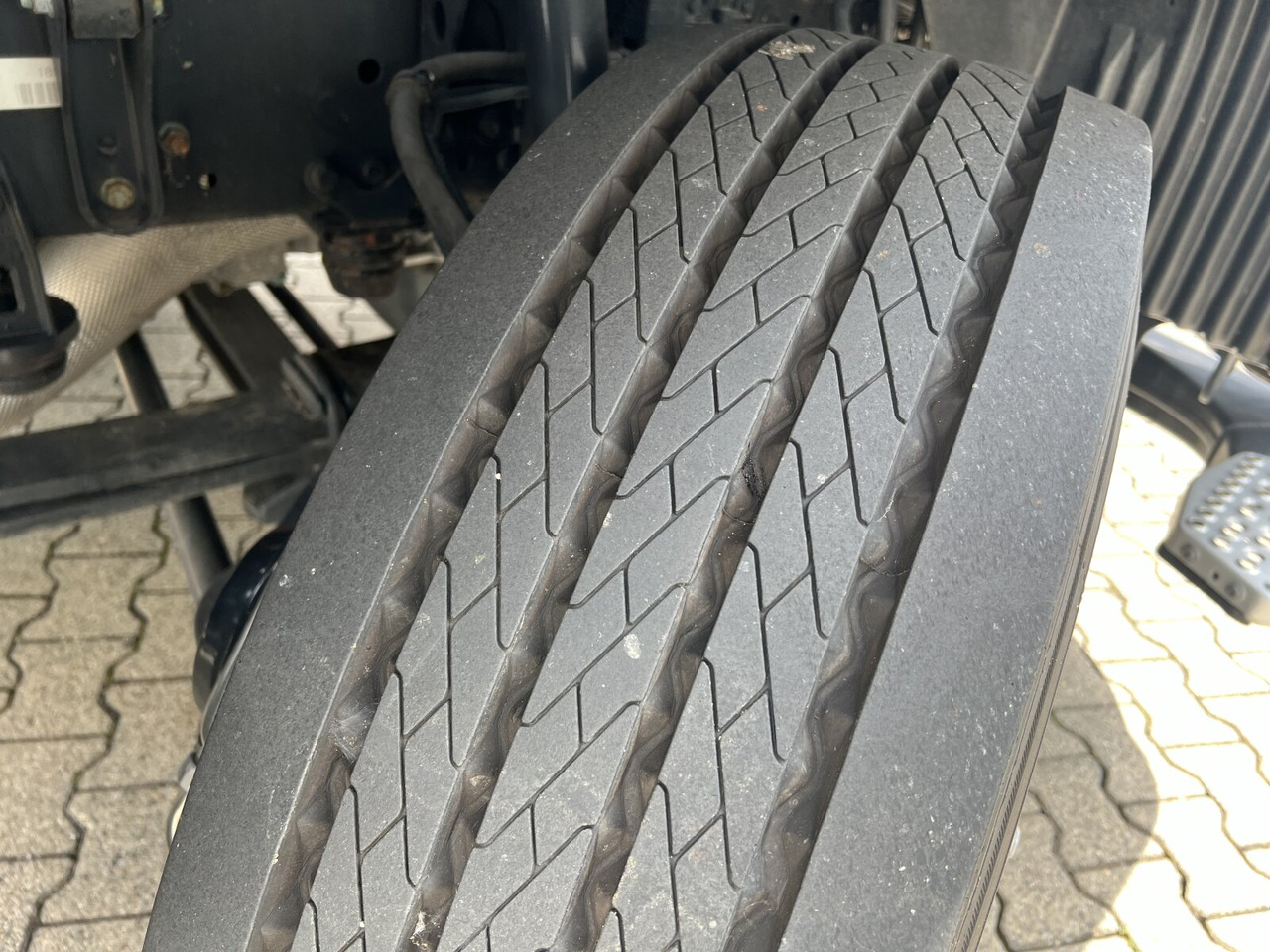 MAN TGS 26.320 6X2-4 BL TGS 26.320 6X2-4 BL, Lenk-/Liftachse, Rechtslenker, Export Only! - Kamion-šasija: slika MAN TGS 26.320 6X2-4 BL TGS 26.320 6X2-4 BL, Lenk-/Liftachse, Rechtslenker, Export Only! - Kamion-šasija MAN TGS 26.320 6X2-4 BL TGS 26.320 6X2-4 BL, Lenk-/Liftachse, Rechtslenker, Export Only! - Kamion-šasija: slika MAN TGS 26.320 6X2-4 BL TGS 26.320 6X2-4 BL, Lenk-/Liftachse, Rechtslenker, Export Only! - Kamion-šasija