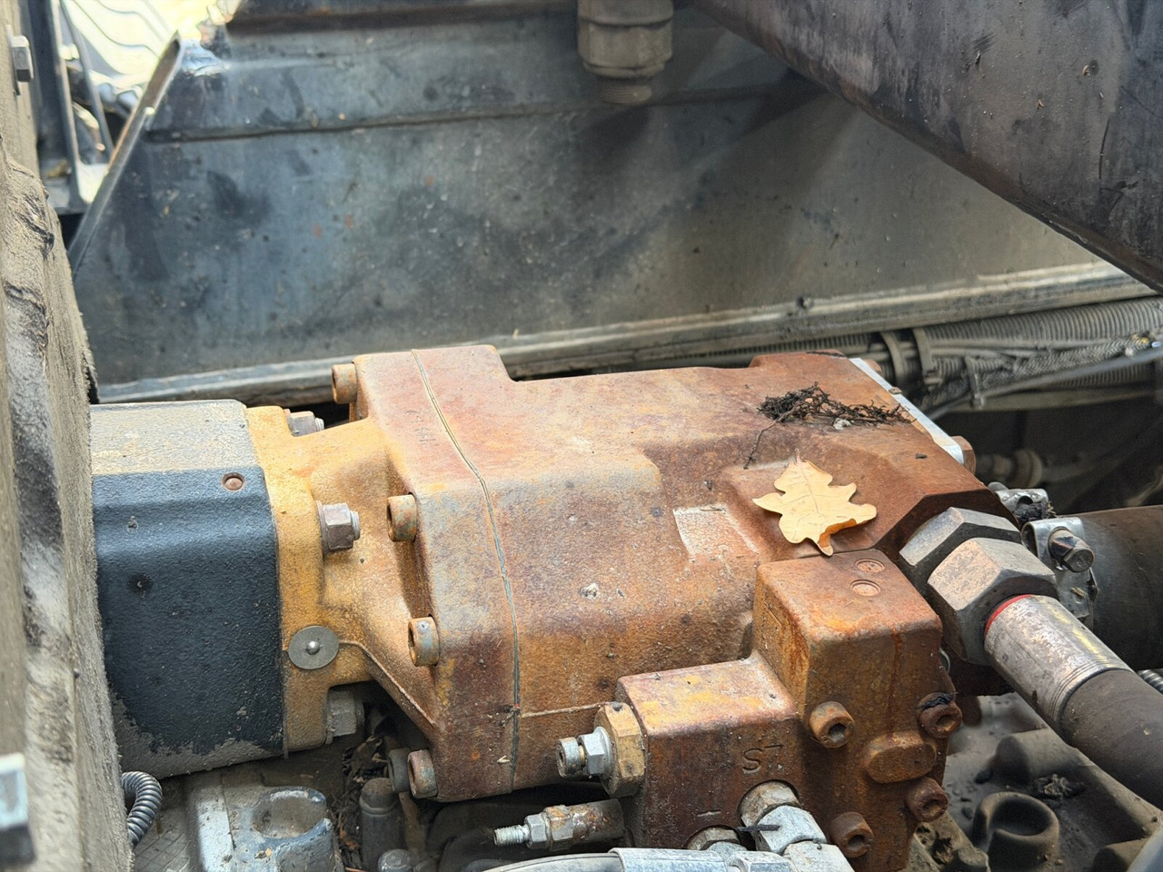 MAN TGS 26.400 6x2-4 BL TGS 26.400 6x2-4 BL, Motorabtrieb, Lenk-/Liftachse, Kran Epsilon Q180ZR95TR - Kamion s kukastom dizalicom, Kamion s kranom: slika MAN TGS 26.400 6x2-4 BL TGS 26.400 6x2-4 BL, Motorabtrieb, Lenk-/Liftachse, Kran Epsilon Q180ZR95TR - Kamion s kukastom dizalicom, Kamion s kranom MAN TGS 26.400 6x2-4 BL TGS 26.400 6x2-4 BL, Motorabtrieb, Lenk-/Liftachse, Kran Epsilon Q180ZR95TR - Kamion s kukastom dizalicom, Kamion s kranom: slika MAN TGS 26.400 6x2-4 BL TGS 26.400 6x2-4 BL, Motorabtrieb, Lenk-/Liftachse, Kran Epsilon Q180ZR95TR - Kamion s kukastom dizalicom, Kamion s kranom