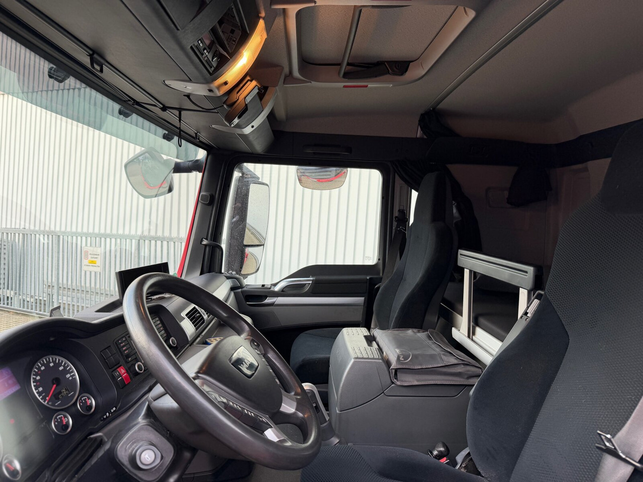 MAN TGS 26.400 6x2-4 LL TGS 26.400 6x2-4 LL, Lenk-/Lift, Navi, ADR, Esterer Tank ca. 19270l, 2 Kammern, Funk - Kamion cisterna: slika MAN TGS 26.400 6x2-4 LL TGS 26.400 6x2-4 LL, Lenk-/Lift, Navi, ADR, Esterer Tank ca. 19270l, 2 Kammern, Funk - Kamion cisterna MAN TGS 26.400 6x2-4 LL TGS 26.400 6x2-4 LL, Lenk-/Lift, Navi, ADR, Esterer Tank ca. 19270l, 2 Kammern, Funk - Kamion cisterna: slika MAN TGS 26.400 6x2-4 LL TGS 26.400 6x2-4 LL, Lenk-/Lift, Navi, ADR, Esterer Tank ca. 19270l, 2 Kammern, Funk - Kamion cisterna