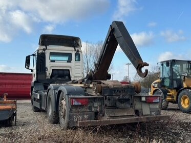 MAN TGS 26.440 6x2-4 BL TGS 26.440 6x2-4 BL - Kamion s kukastom dizalicom: slika MAN TGS 26.440 6x2-4 BL TGS 26.440 6x2-4 BL - Kamion s kukastom dizalicom MAN TGS 26.440 6x2-4 BL TGS 26.440 6x2-4 BL - Kamion s kukastom dizalicom: slika MAN TGS 26.440 6x2-4 BL TGS 26.440 6x2-4 BL - Kamion s kukastom dizalicom
