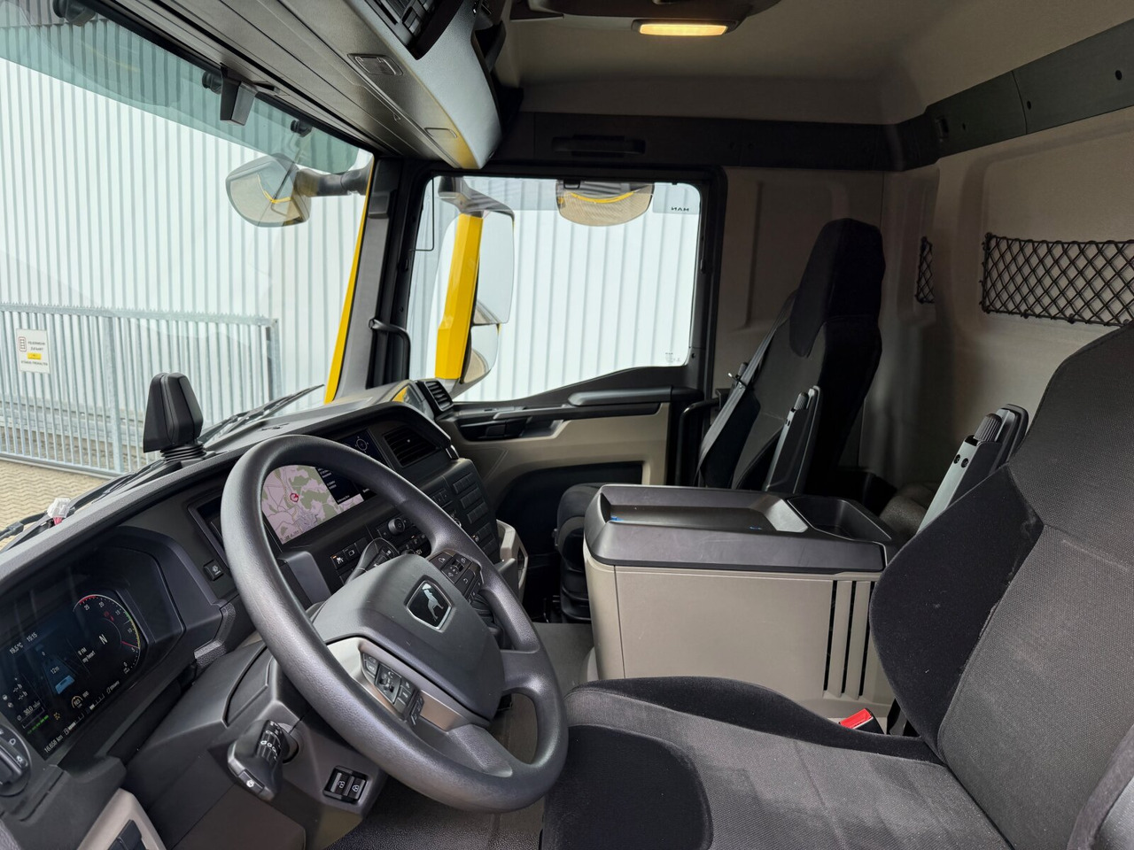 MAN TGS 26.470 6x6 BB TGS 26.470 6x6 BB, Hohe Bauart, Navi, Motorabtrieb, Bordmatik - Kiper: slika MAN TGS 26.470 6x6 BB TGS 26.470 6x6 BB, Hohe Bauart, Navi, Motorabtrieb, Bordmatik - Kiper MAN TGS 26.470 6x6 BB TGS 26.470 6x6 BB, Hohe Bauart, Navi, Motorabtrieb, Bordmatik - Kiper: slika MAN TGS 26.470 6x6 BB TGS 26.470 6x6 BB, Hohe Bauart, Navi, Motorabtrieb, Bordmatik - Kiper