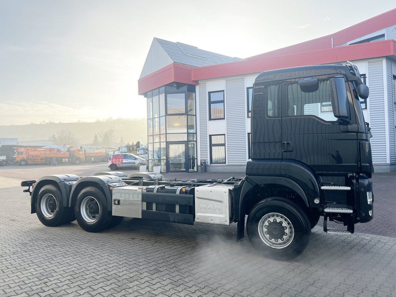 Kamion s kukastom dizalicom MAN TGS 26.500 6X6 BL TGS 26.500 6X6 BL, Intarder: slika Kamion s kukastom dizalicom MAN TGS 26.500 6X6 BL TGS 26.500 6X6 BL, Intarder