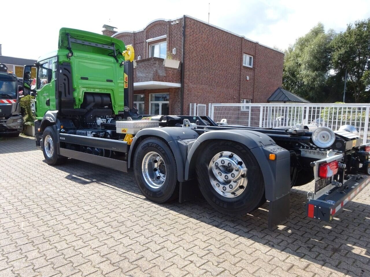 MAN TGS 26.520 6x2-2 BL TGS 26.520 6x2-2 BL, Liftachse - Kamion s kukastom dizalicom: slika MAN TGS 26.520 6x2-2 BL TGS 26.520 6x2-2 BL, Liftachse - Kamion s kukastom dizalicom MAN TGS 26.520 6x2-2 BL TGS 26.520 6x2-2 BL, Liftachse - Kamion s kukastom dizalicom: slika MAN TGS 26.520 6x2-2 BL TGS 26.520 6x2-2 BL, Liftachse - Kamion s kukastom dizalicom