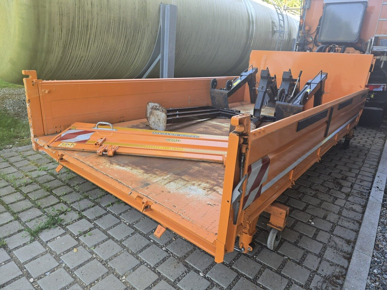 MAN TGS 28.400 6x4-4 BL TGS 28.400 6x4-4 BL, EEV, Lenk-/Liftachse, Wechselsystem Kipper/Salzsteuer - Kiper: slika MAN TGS 28.400 6x4-4 BL TGS 28.400 6x4-4 BL, EEV, Lenk-/Liftachse, Wechselsystem Kipper/Salzsteuer - Kiper MAN TGS 28.400 6x4-4 BL TGS 28.400 6x4-4 BL, EEV, Lenk-/Liftachse, Wechselsystem Kipper/Salzsteuer - Kiper: slika MAN TGS 28.400 6x4-4 BL TGS 28.400 6x4-4 BL, EEV, Lenk-/Liftachse, Wechselsystem Kipper/Salzsteuer - Kiper