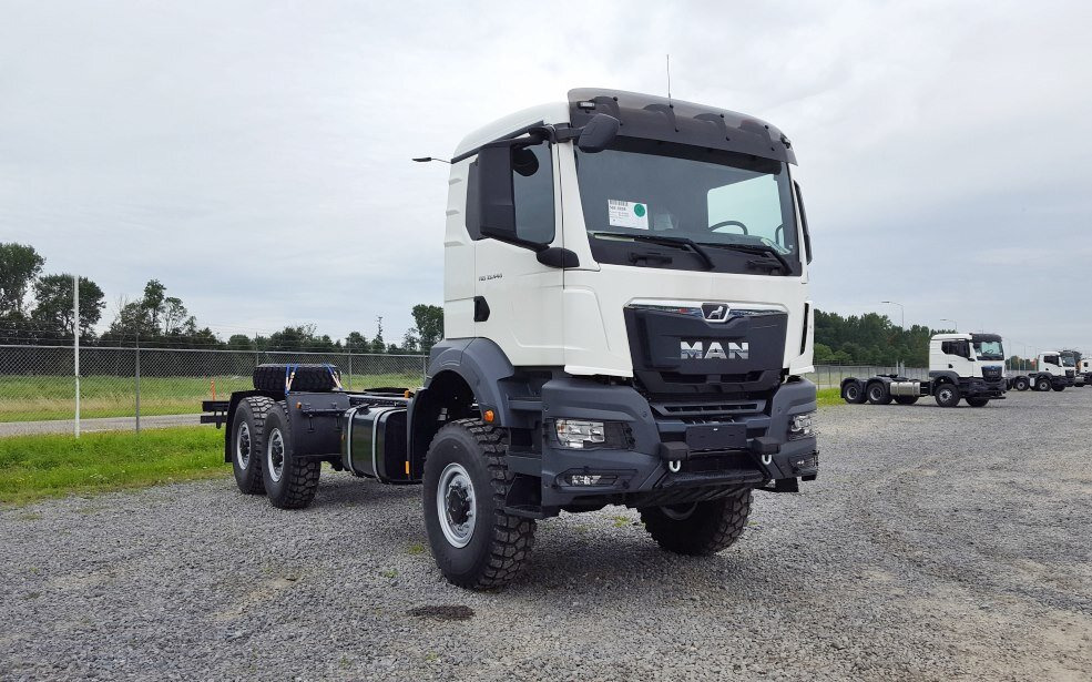 MAN TGS 33.440 6x6 BB CH TGS 33.440 6x6 BB CH, Euro2, Einzelbereifung - Kamion-šasija: slika MAN TGS 33.440 6x6 BB CH TGS 33.440 6x6 BB CH, Euro2, Einzelbereifung - Kamion-šasija MAN TGS 33.440 6x6 BB CH TGS 33.440 6x6 BB CH, Euro2, Einzelbereifung - Kamion-šasija: slika MAN TGS 33.440 6x6 BB CH TGS 33.440 6x6 BB CH, Euro2, Einzelbereifung - Kamion-šasija