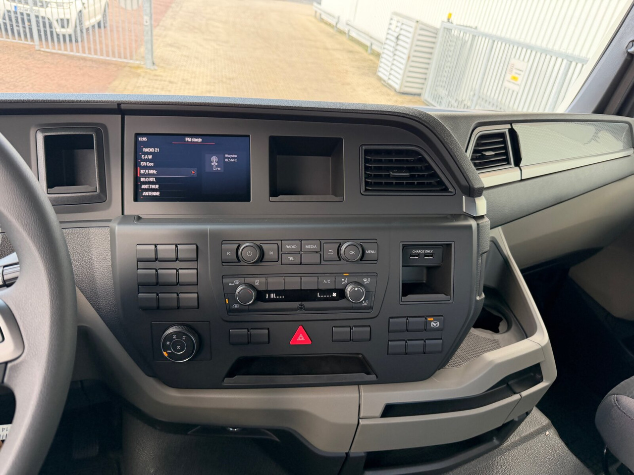 MAN TGS 33.440 6x6 BB CH TGS 33.440 6x6 BB CH, Hohe Bauart, Nebenantrieb - Kamion-šasija: slika MAN TGS 33.440 6x6 BB CH TGS 33.440 6x6 BB CH, Hohe Bauart, Nebenantrieb - Kamion-šasija MAN TGS 33.440 6x6 BB CH TGS 33.440 6x6 BB CH, Hohe Bauart, Nebenantrieb - Kamion-šasija: slika MAN TGS 33.440 6x6 BB CH TGS 33.440 6x6 BB CH, Hohe Bauart, Nebenantrieb - Kamion-šasija