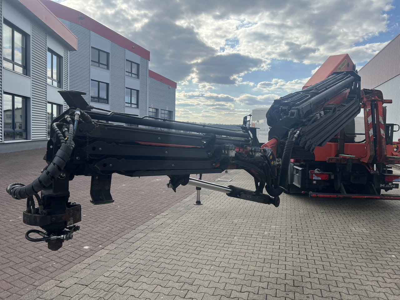 MAN TGS 35.440 8x4 BL TGS 35.440 8x4 BL, Navi, Heckkran Palfinger PK42002 SH-F + Jip PJ 060 B, 24,9m-730kg, Funk - Kamion s kranom, Kamion s otvorenim sandukom: slika MAN TGS 35.440 8x4 BL TGS 35.440 8x4 BL, Navi, Heckkran Palfinger PK42002 SH-F + Jip PJ 060 B, 24,9m-730kg, Funk - Kamion s kranom, Kamion s otvorenim sandukom MAN TGS 35.440 8x4 BL TGS 35.440 8x4 BL, Navi, Heckkran Palfinger PK42002 SH-F + Jip PJ 060 B, 24,9m-730kg, Funk - Kamion s kranom, Kamion s otvorenim sandukom: slika MAN TGS 35.440 8x4 BL TGS 35.440 8x4 BL, Navi, Heckkran Palfinger PK42002 SH-F + Jip PJ 060 B, 24,9m-730kg, Funk - Kamion s kranom, Kamion s otvorenim sandukom