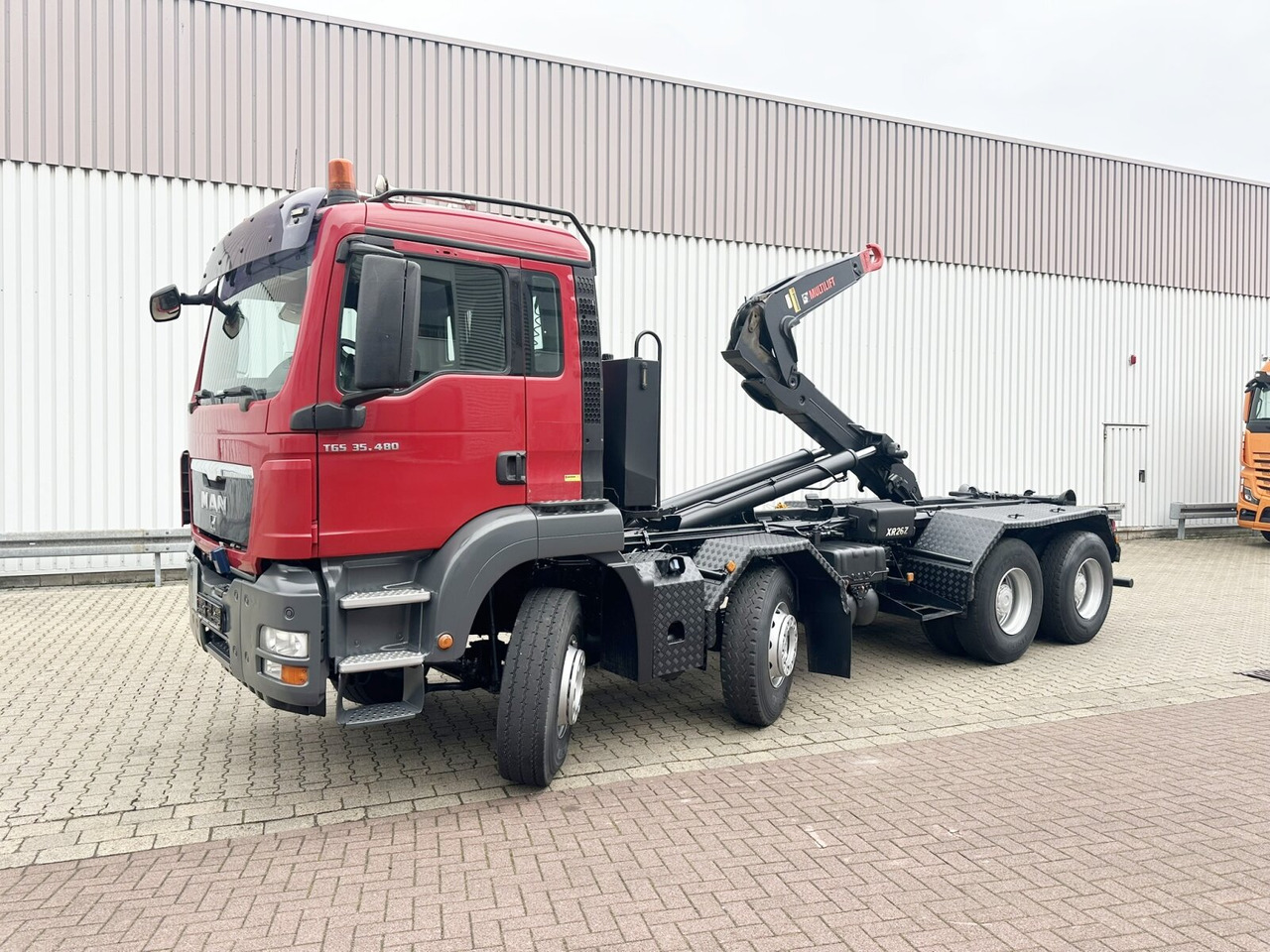 MAN TGS 35.480 8X4 BL TGS 35.400 8x4 BL, Schub-Knick bis 6,5m Container - Kamion s kukastom dizalicom: slika MAN TGS 35.480 8X4 BL TGS 35.400 8x4 BL, Schub-Knick bis 6,5m Container - Kamion s kukastom dizalicom MAN TGS 35.480 8X4 BL TGS 35.400 8x4 BL, Schub-Knick bis 6,5m Container - Kamion s kukastom dizalicom: slika MAN TGS 35.480 8X4 BL TGS 35.400 8x4 BL, Schub-Knick bis 6,5m Container - Kamion s kukastom dizalicom