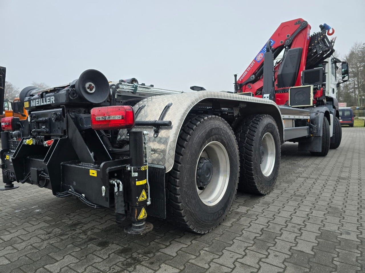 MAN TGS 35.480 8X4 BL TGS 35.480 8X4 BL, Intarder, Kran HMF 3220-K6, 4-fach Abstützung, Funk - Kamion s kukastom dizalicom, Kamion s kranom: slika MAN TGS 35.480 8X4 BL TGS 35.480 8X4 BL, Intarder, Kran HMF 3220-K6, 4-fach Abstützung, Funk - Kamion s kukastom dizalicom, Kamion s kranom MAN TGS 35.480 8X4 BL TGS 35.480 8X4 BL, Intarder, Kran HMF 3220-K6, 4-fach Abstützung, Funk - Kamion s kukastom dizalicom, Kamion s kranom: slika MAN TGS 35.480 8X4 BL TGS 35.480 8X4 BL, Intarder, Kran HMF 3220-K6, 4-fach Abstützung, Funk - Kamion s kukastom dizalicom, Kamion s kranom