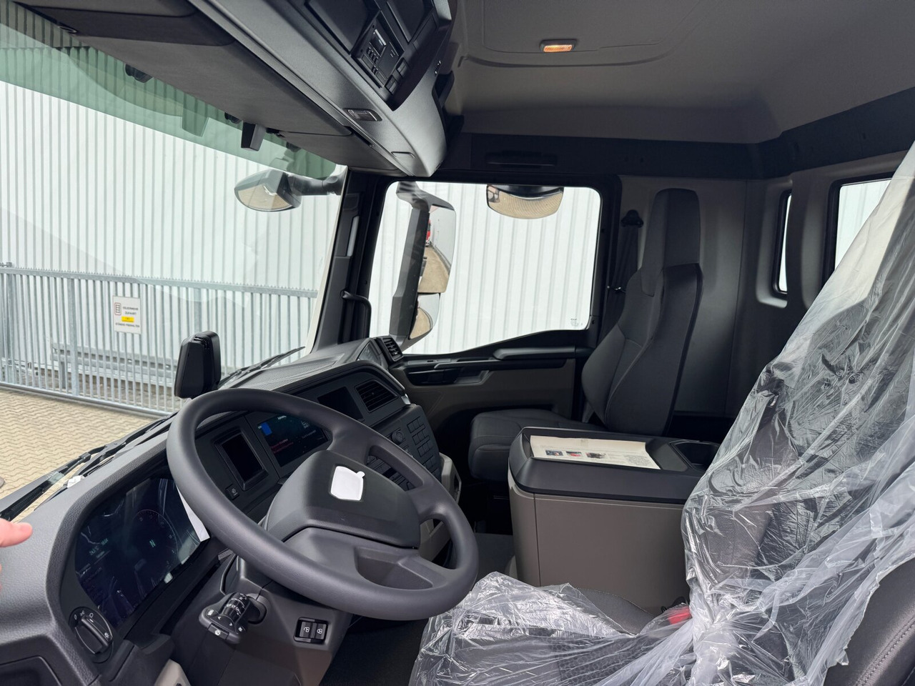 MAN TGS 35.480 8x8 BB CH TGS 35.480 8x8 BB CH, Meiller Stahlmulde 18m³ - Istovarivač: slika MAN TGS 35.480 8x8 BB CH TGS 35.480 8x8 BB CH, Meiller Stahlmulde 18m³ - Istovarivač MAN TGS 35.480 8x8 BB CH TGS 35.480 8x8 BB CH, Meiller Stahlmulde 18m³ - Istovarivač: slika MAN TGS 35.480 8x8 BB CH TGS 35.480 8x8 BB CH, Meiller Stahlmulde 18m³ - Istovarivač