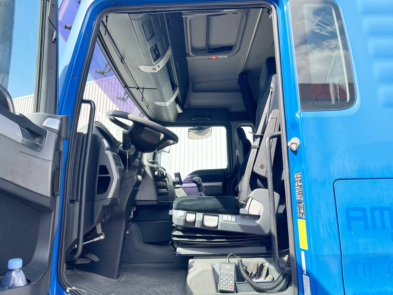 MAN TGX 18.400 4X2 LL TGX 18.400 4X2 LL, Fahrschulausstattung, XLX-Fahrerhaus - Transporter kontejnera/ Kamion s izmjenjivim sanducima: slika MAN TGX 18.400 4X2 LL TGX 18.400 4X2 LL, Fahrschulausstattung, XLX-Fahrerhaus - Transporter kontejnera/ Kamion s izmjenjivim sanducima MAN TGX 18.400 4X2 LL TGX 18.400 4X2 LL, Fahrschulausstattung, XLX-Fahrerhaus - Transporter kontejnera/ Kamion s izmjenjivim sanducima: slika MAN TGX 18.400 4X2 LL TGX 18.400 4X2 LL, Fahrschulausstattung, XLX-Fahrerhaus - Transporter kontejnera/ Kamion s izmjenjivim sanducima