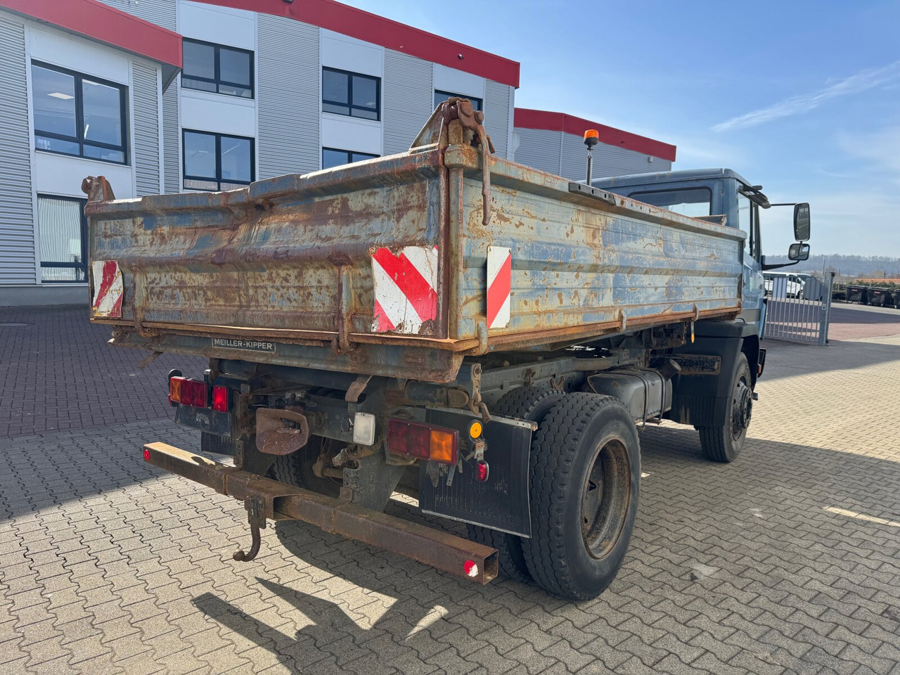 Kiper Mercedes-Benz 1314 K 4x2 1314 K 4x2, 6-Zylinder Motor, 2x AHK: slika Kiper Mercedes-Benz 1314 K 4x2 1314 K 4x2, 6-Zylinder Motor, 2x AHK