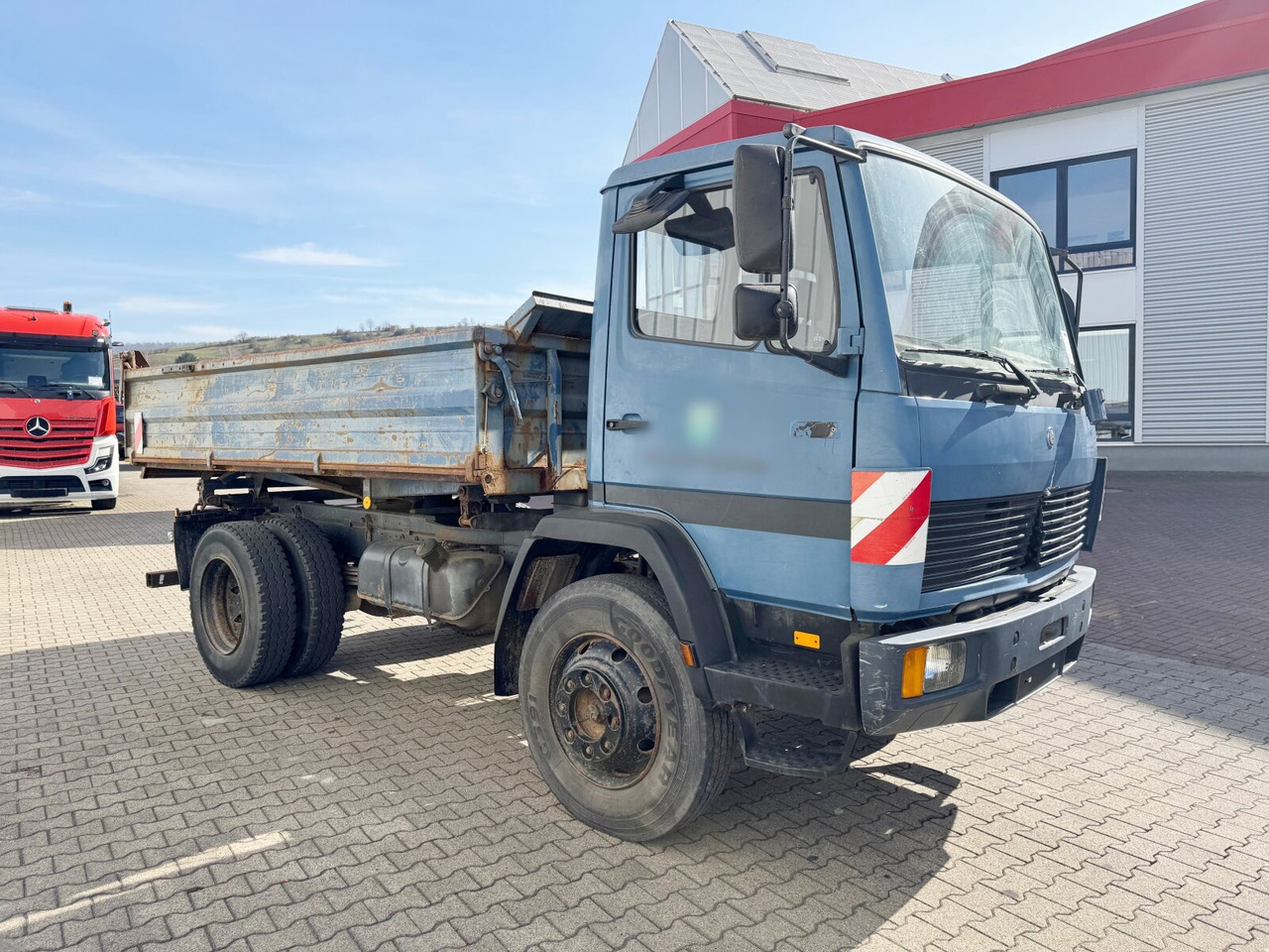 Kiper Mercedes-Benz 1314 K 4x2 1314 K 4x2, 6-Zylinder Motor, 2x AHK: slika Kiper Mercedes-Benz 1314 K 4x2 1314 K 4x2, 6-Zylinder Motor, 2x AHK