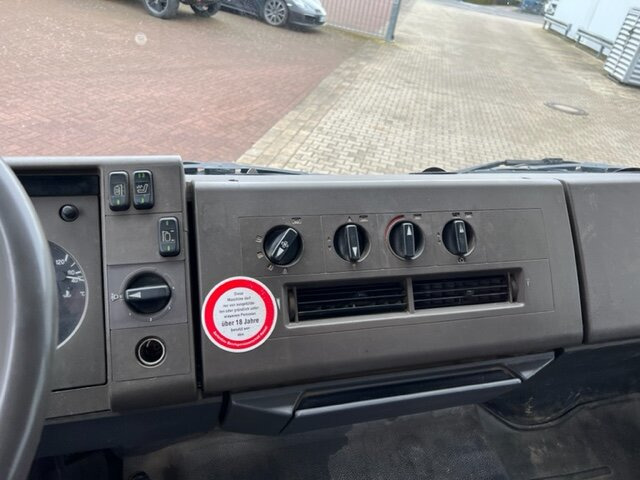 Mercedes-Benz 811 K 4x2 811 K 4x2 - Kiper: slika Mercedes-Benz 811 K 4x2 811 K 4x2 - Kiper Mercedes-Benz 811 K 4x2 811 K 4x2 - Kiper: slika Mercedes-Benz 811 K 4x2 811 K 4x2 - Kiper