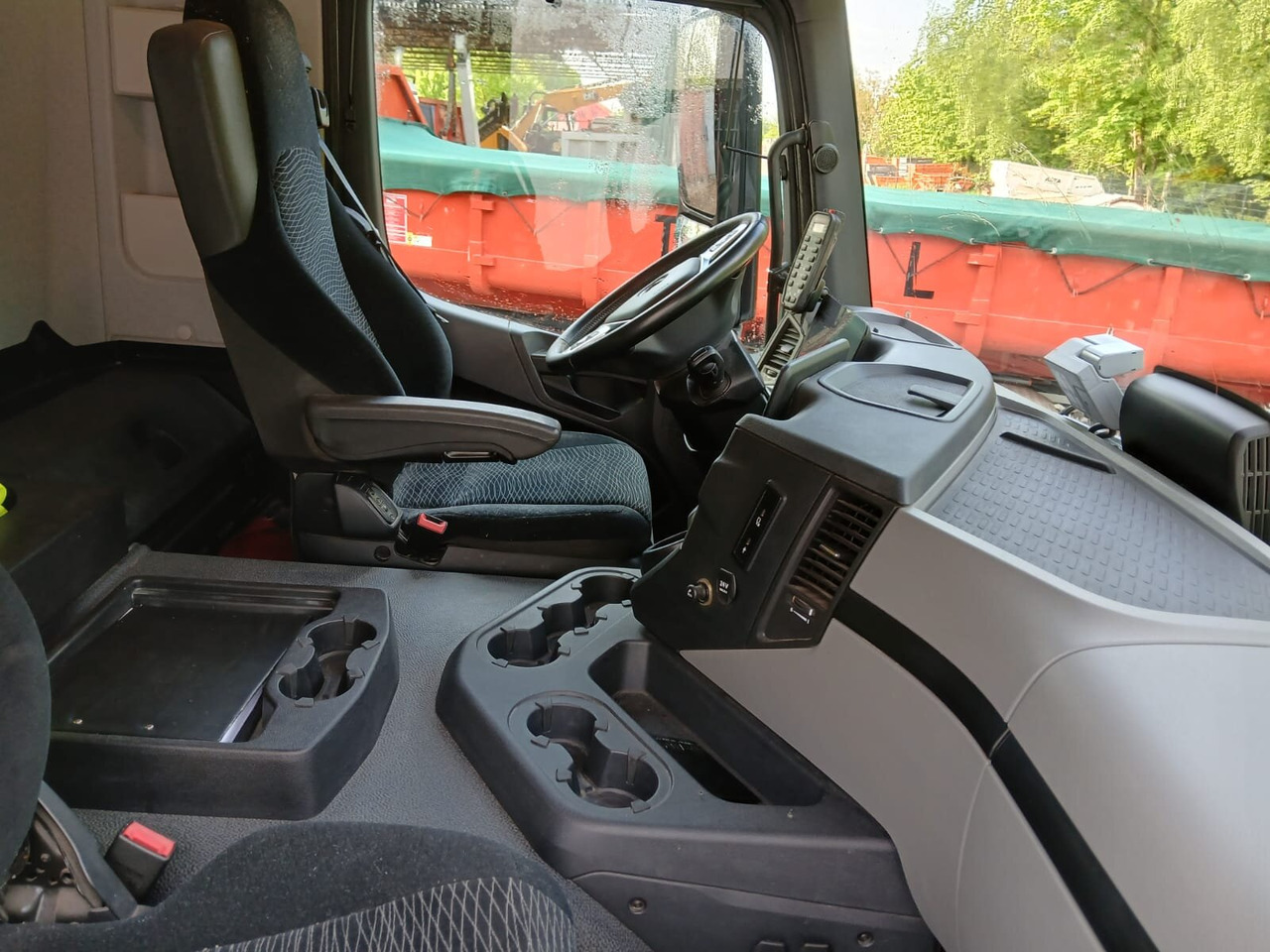 Mercedes-Benz Actros 1832 L 4x2 Actros 1832 L 4x2, Navi, MultimediaCockpit, Funk - Utovarivač s proklizavajućim upravljanjem: slika Mercedes-Benz Actros 1832 L 4x2 Actros 1832 L 4x2, Navi, MultimediaCockpit, Funk - Utovarivač s proklizavajućim upravljanjem Mercedes-Benz Actros 1832 L 4x2 Actros 1832 L 4x2, Navi, MultimediaCockpit, Funk - Utovarivač s proklizavajućim upravljanjem: slika Mercedes-Benz Actros 1832 L 4x2 Actros 1832 L 4x2, Navi, MultimediaCockpit, Funk - Utovarivač s proklizavajućim upravljanjem
