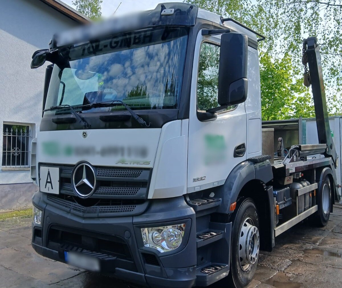 Mercedes-Benz Actros 1832 L 4x2 Actros 1832 L 4x2, Navi, MultimediaCockpit, Funk - Utovarivač s proklizavajućim upravljanjem: slika Mercedes-Benz Actros 1832 L 4x2 Actros 1832 L 4x2, Navi, MultimediaCockpit, Funk - Utovarivač s proklizavajućim upravljanjem Mercedes-Benz Actros 1832 L 4x2 Actros 1832 L 4x2, Navi, MultimediaCockpit, Funk - Utovarivač s proklizavajućim upravljanjem: slika Mercedes-Benz Actros 1832 L 4x2 Actros 1832 L 4x2, Navi, MultimediaCockpit, Funk - Utovarivač s proklizavajućim upravljanjem