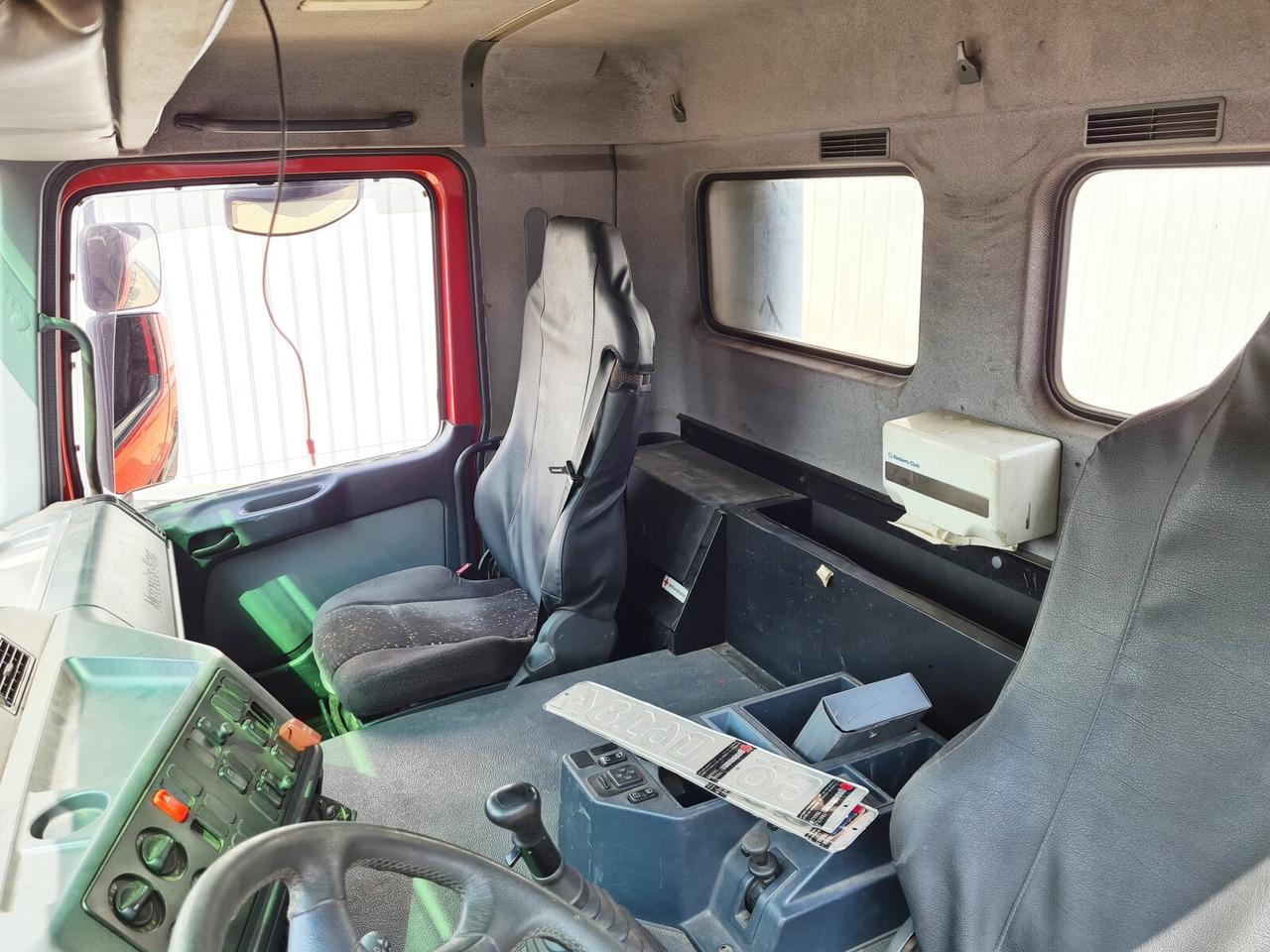 Mercedes-Benz Actros 1835 K 4x2 Actros 1835 K 4x2 - Kamion-šasija: slika Mercedes-Benz Actros 1835 K 4x2 Actros 1835 K 4x2 - Kamion-šasija Mercedes-Benz Actros 1835 K 4x2 Actros 1835 K 4x2 - Kamion-šasija: slika Mercedes-Benz Actros 1835 K 4x2 Actros 1835 K 4x2 - Kamion-šasija