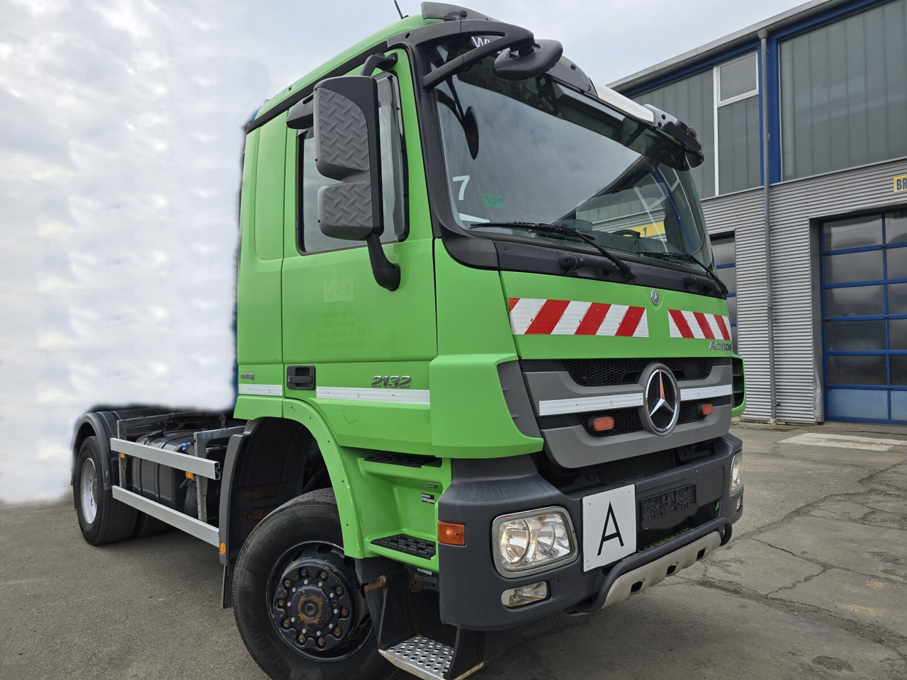 Mercedes-Benz Actros 2032 LA 4x4 Actros 2032 LA 4x4/ Rdstand 3.600 mm - Kamion-šasija: slika Mercedes-Benz Actros 2032 LA 4x4 Actros 2032 LA 4x4/ Rdstand 3.600 mm - Kamion-šasija Mercedes-Benz Actros 2032 LA 4x4 Actros 2032 LA 4x4/ Rdstand 3.600 mm - Kamion-šasija: slika Mercedes-Benz Actros 2032 LA 4x4 Actros 2032 LA 4x4/ Rdstand 3.600 mm - Kamion-šasija