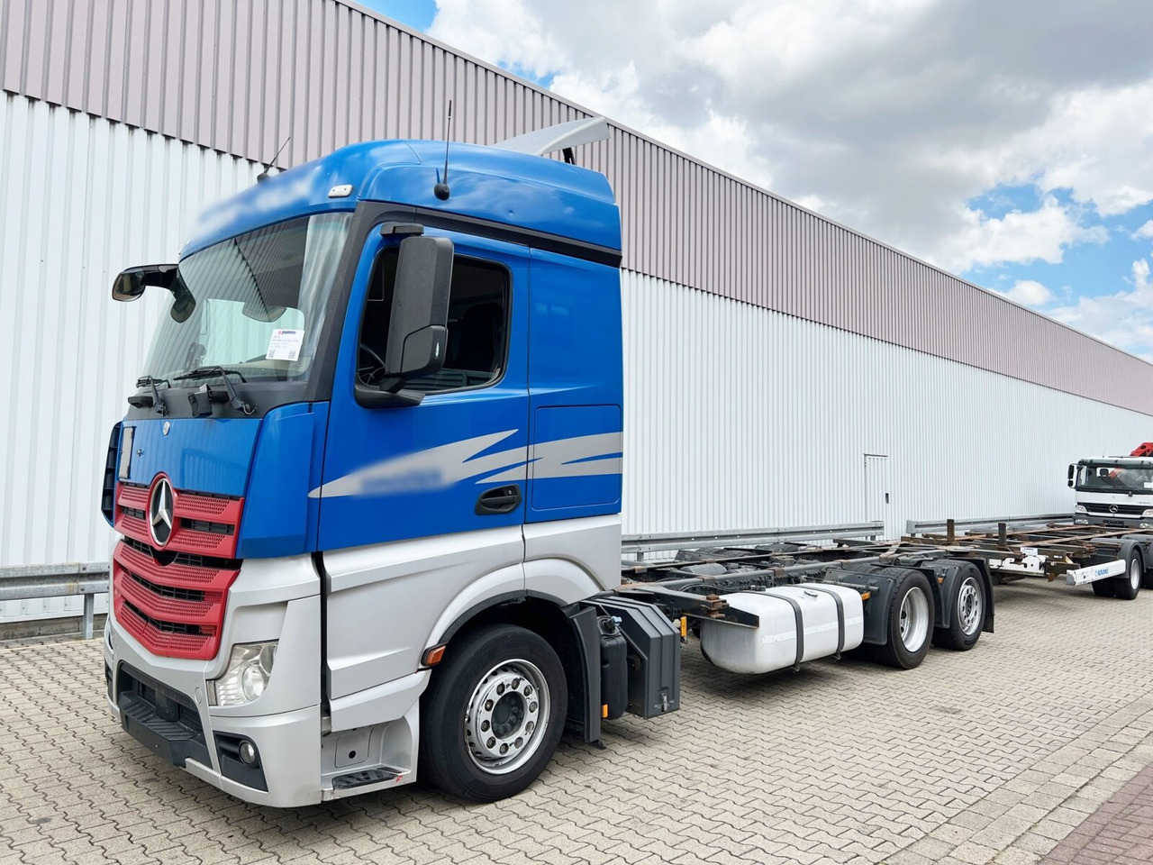 Mercedes-Benz Actros 2542/48 L/nR 6x2 Actros 2542/48 L/nR 6x2, Retarder, Standklima, StreamSpace, SoloStar - Transporter kontejnera/ Kamion s izmjenjivim sanducima: slika Mercedes-Benz Actros 2542/48 L/nR 6x2 Actros 2542/48 L/nR 6x2, Retarder, Standklima, StreamSpace, SoloStar - Transporter kontejnera/ Kamion s izmjenjivim sanducima Mercedes-Benz Actros 2542/48 L/nR 6x2 Actros 2542/48 L/nR 6x2, Retarder, Standklima, StreamSpace, SoloStar - Transporter kontejnera/ Kamion s izmjenjivim sanducima: slika Mercedes-Benz Actros 2542/48 L/nR 6x2 Actros 2542/48 L/nR 6x2, Retarder, Standklima, StreamSpace, SoloStar - Transporter kontejnera/ Kamion s izmjenjivim sanducima