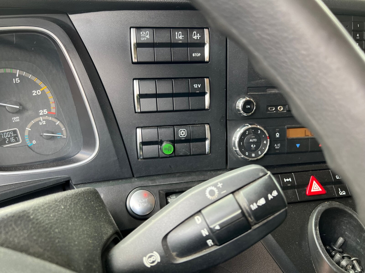 Mercedes-Benz Actros 2542/48 L/nR 6x2 Actros 2542/48 L/nR 6x2, Retarder, Standklima, StreamSpace, SoloStar - Transporter kontejnera/ Kamion s izmjenjivim sanducima: slika Mercedes-Benz Actros 2542/48 L/nR 6x2 Actros 2542/48 L/nR 6x2, Retarder, Standklima, StreamSpace, SoloStar - Transporter kontejnera/ Kamion s izmjenjivim sanducima Mercedes-Benz Actros 2542/48 L/nR 6x2 Actros 2542/48 L/nR 6x2, Retarder, Standklima, StreamSpace, SoloStar - Transporter kontejnera/ Kamion s izmjenjivim sanducima: slika Mercedes-Benz Actros 2542/48 L/nR 6x2 Actros 2542/48 L/nR 6x2, Retarder, Standklima, StreamSpace, SoloStar - Transporter kontejnera/ Kamion s izmjenjivim sanducima