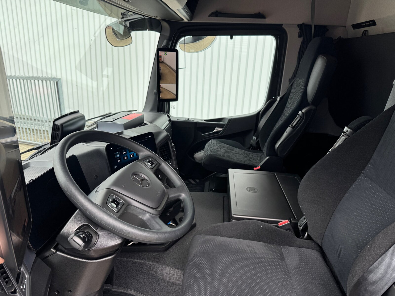 Mercedes-Benz Actros 2546 L 6x2 Actros 2546 L 6x2, Retarder, Lenk-/Lift, LED, Navi, ADR, MirrorCam, MultimediaCockpit - Kamion-šasija: slika Mercedes-Benz Actros 2546 L 6x2 Actros 2546 L 6x2, Retarder, Lenk-/Lift, LED, Navi, ADR, MirrorCam, MultimediaCockpit - Kamion-šasija Mercedes-Benz Actros 2546 L 6x2 Actros 2546 L 6x2, Retarder, Lenk-/Lift, LED, Navi, ADR, MirrorCam, MultimediaCockpit - Kamion-šasija: slika Mercedes-Benz Actros 2546 L 6x2 Actros 2546 L 6x2, Retarder, Lenk-/Lift, LED, Navi, ADR, MirrorCam, MultimediaCockpit - Kamion-šasija